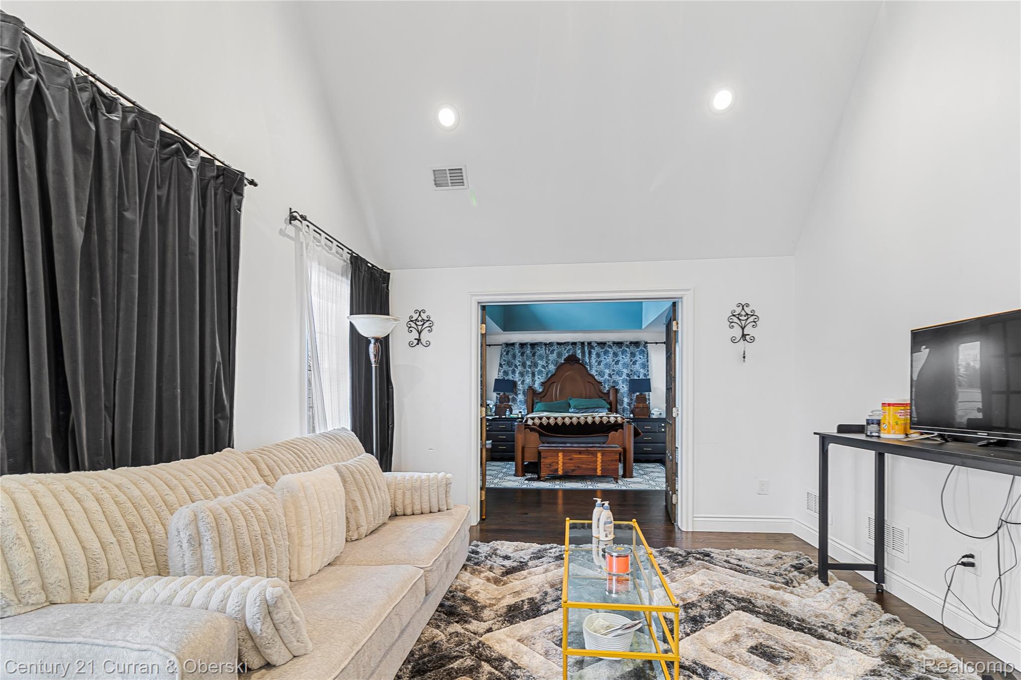 Dearborn, Michigan, 48124, United States, 4 Bedrooms Bedrooms, ,3 BathroomsBathrooms,Residential,For Sale,1921247