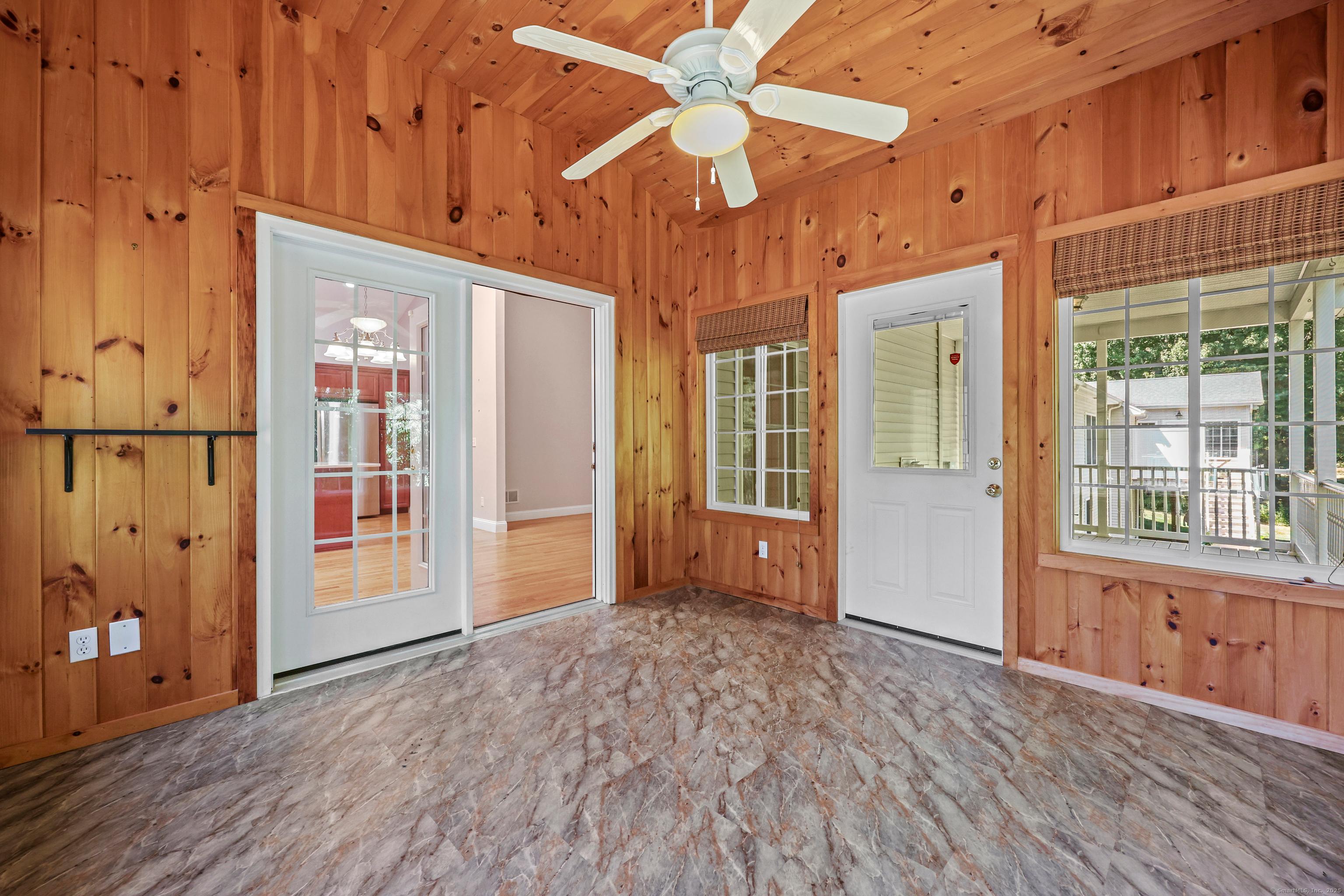 Colchester, Connecticut, 06415, United States, 2 Bedrooms Bedrooms, ,3 BathroomsBathrooms,Residential,For Sale,1943556
