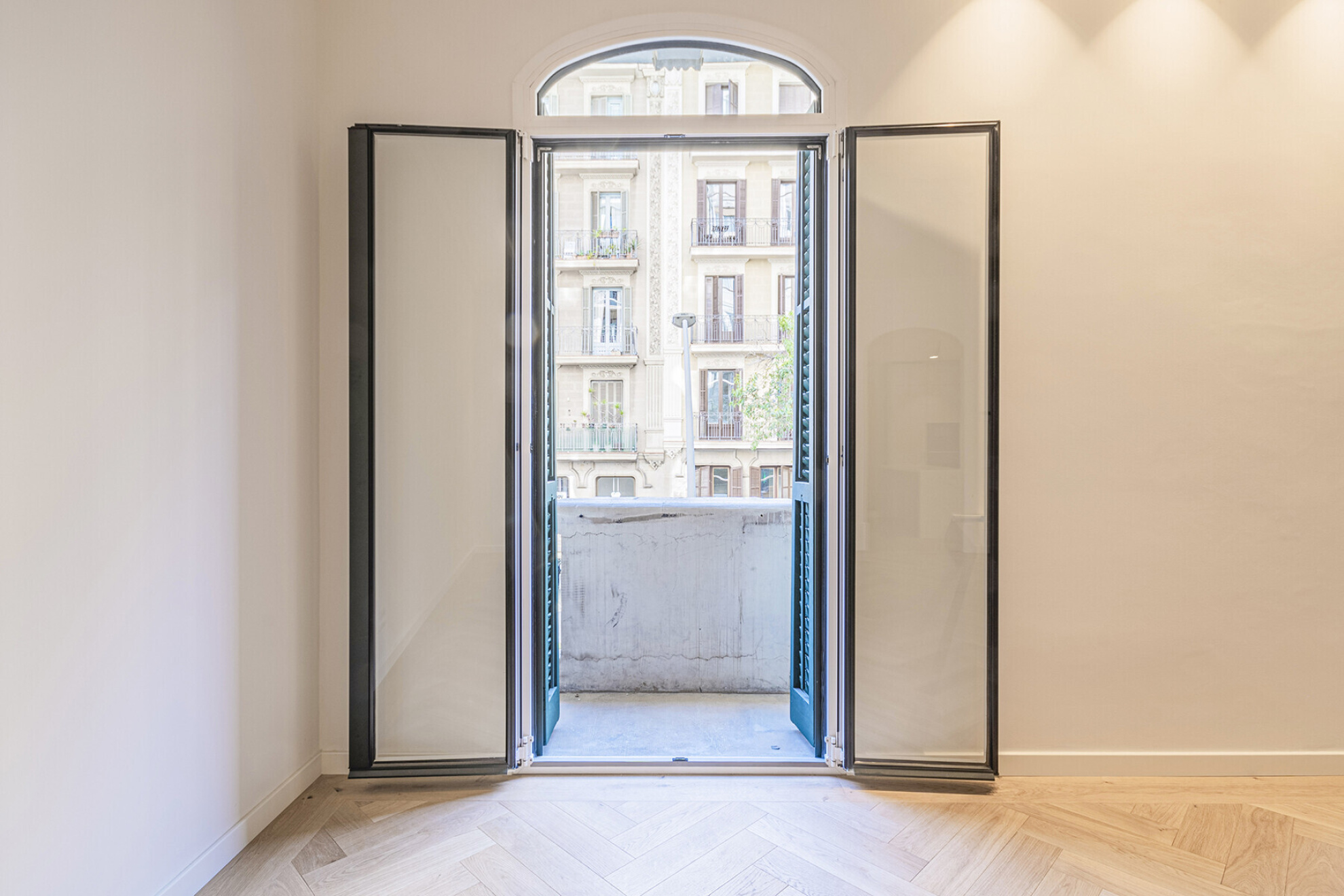  Elegant refurbished 5 bedroom apartment with terrace in Galvany - 物件實景