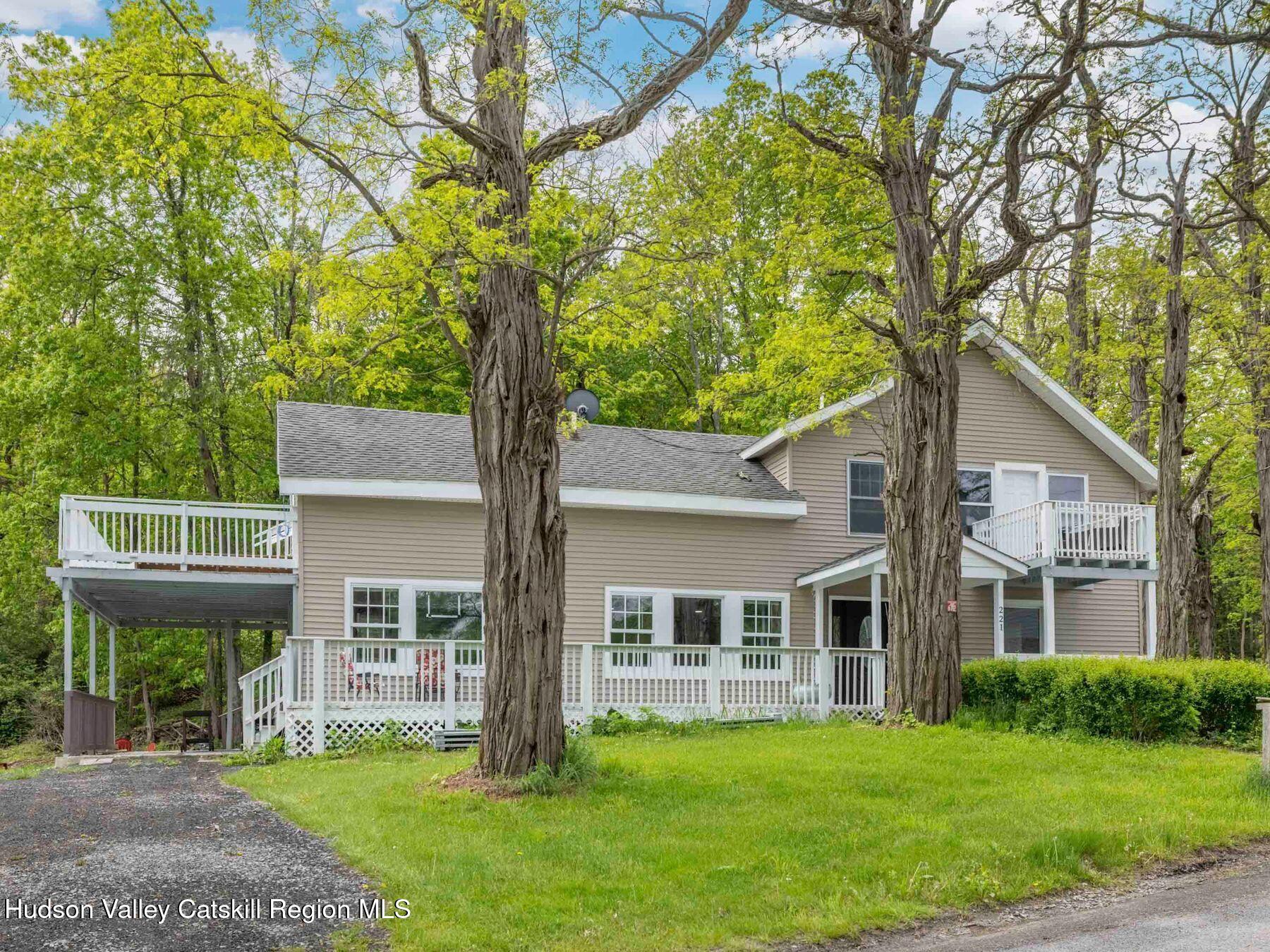 Cairo, New York, 12413, United States, 4 Bedrooms Bedrooms, ,4 BathroomsBathrooms,Residential,For Sale,1827248