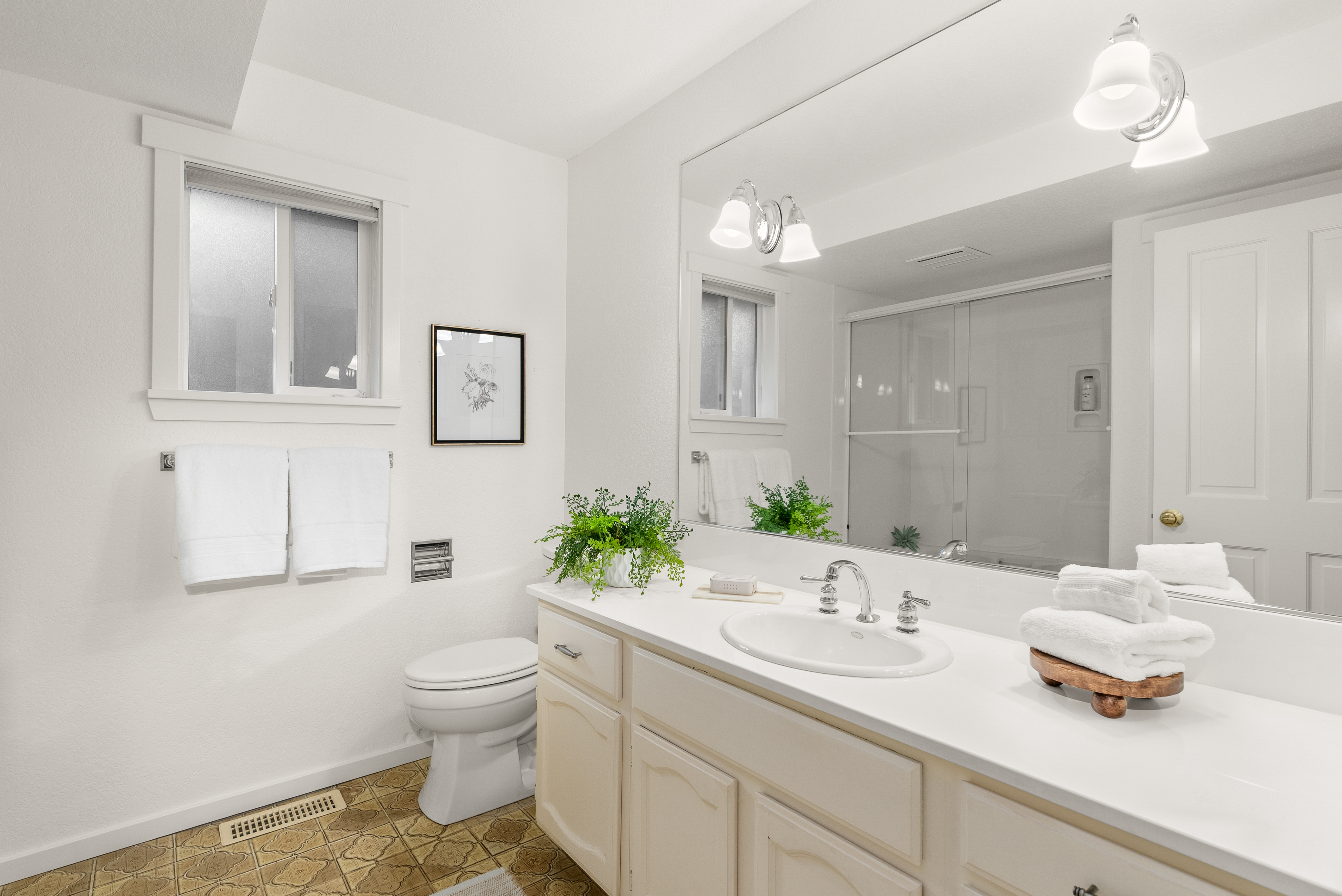  15670 Euclid Avenue Northeast, Bainbridge Island, WA 98110 - 物件實景