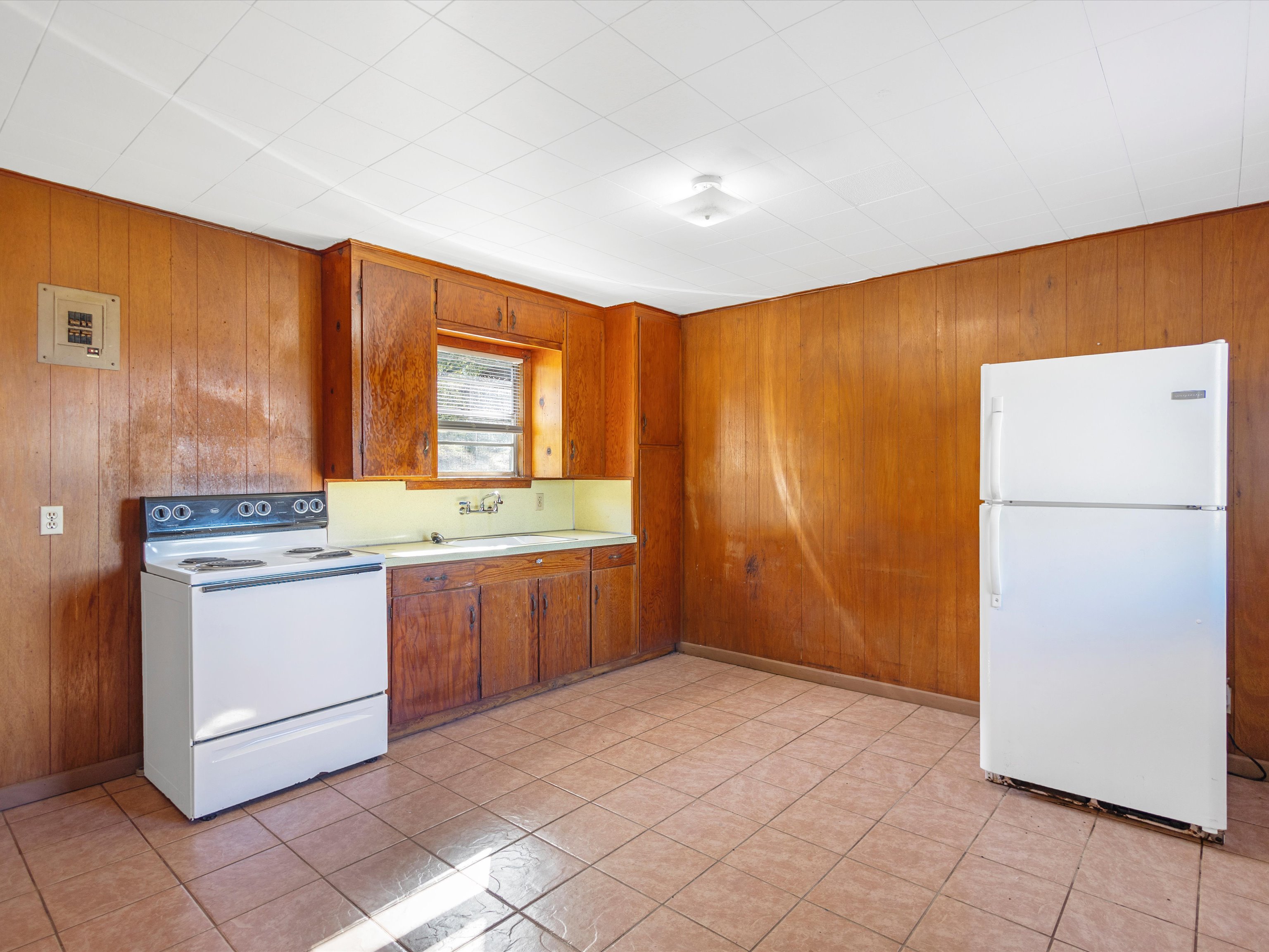 Gary, Texas, 75643, United States, 12 Bedrooms Bedrooms, ,Residential,For Sale,1989686