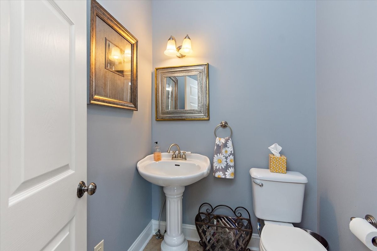 Leoma, Tennessee, 38468, United States, 3 Bedrooms Bedrooms, ,3 BathroomsBathrooms,Residential,For Sale,1938715