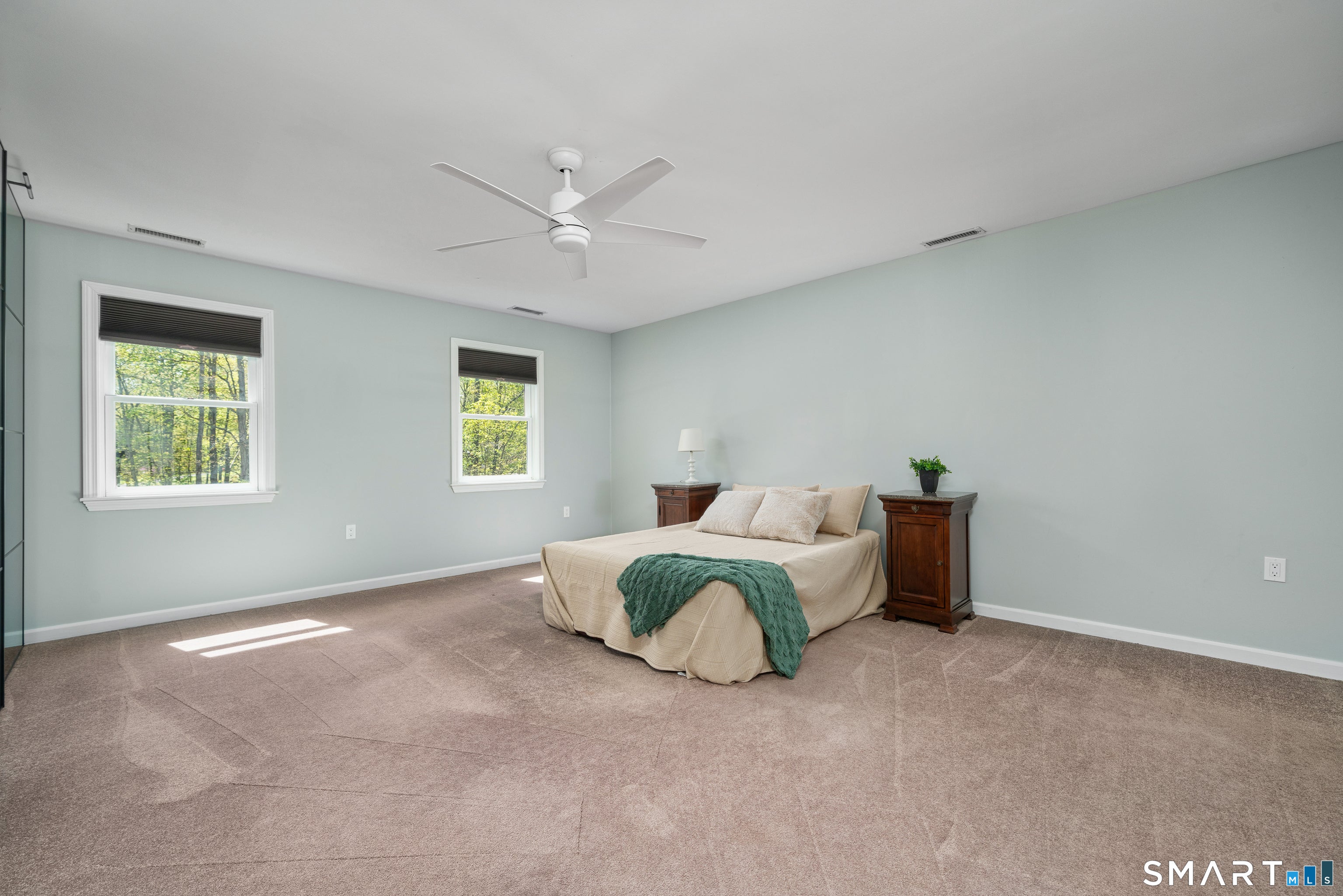 Middletown, Connecticut, 06457, United States, 5 Bedrooms Bedrooms, ,5 BathroomsBathrooms,Residential,For Sale,2042912