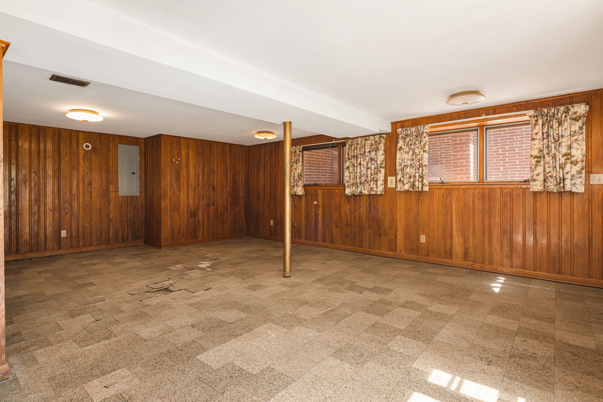 Mars Hill, North Carolina, 28754, United States, 5 Bedrooms Bedrooms, ,3 BathroomsBathrooms,Residential,For Sale,2049468