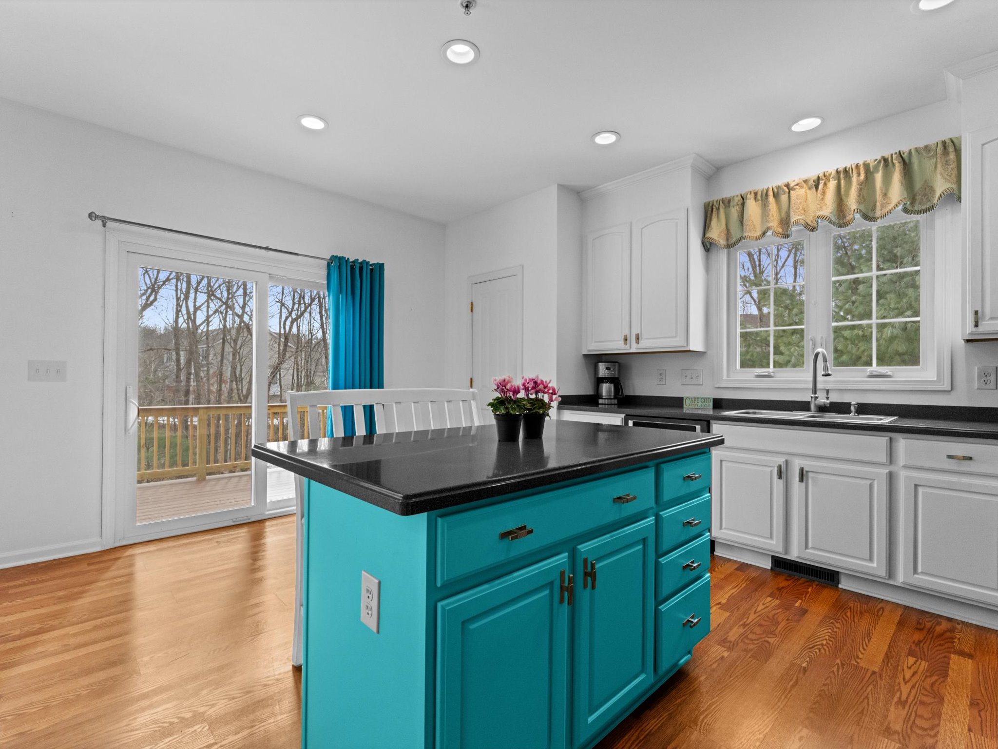  100 Buttercup Ln, Grafton, MA, 01560 - 物件實景