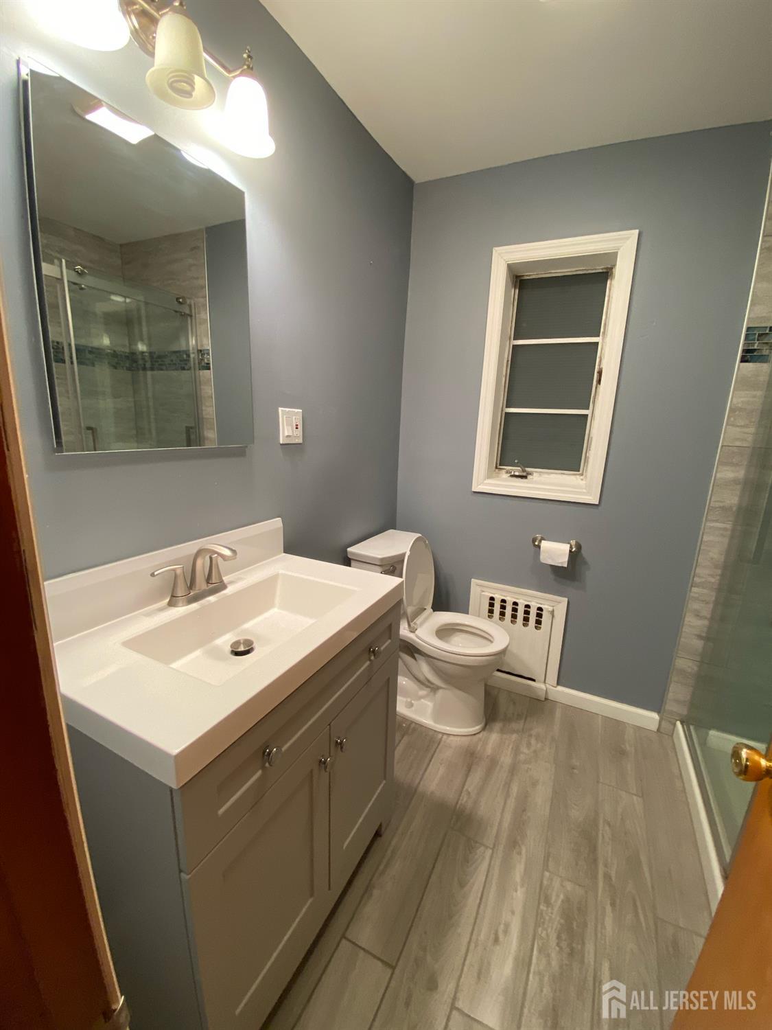 East Brunswick, New Jersey, 08816, United States, 5 Bedrooms Bedrooms, ,2 BathroomsBathrooms,Residential,For Sale,1956516