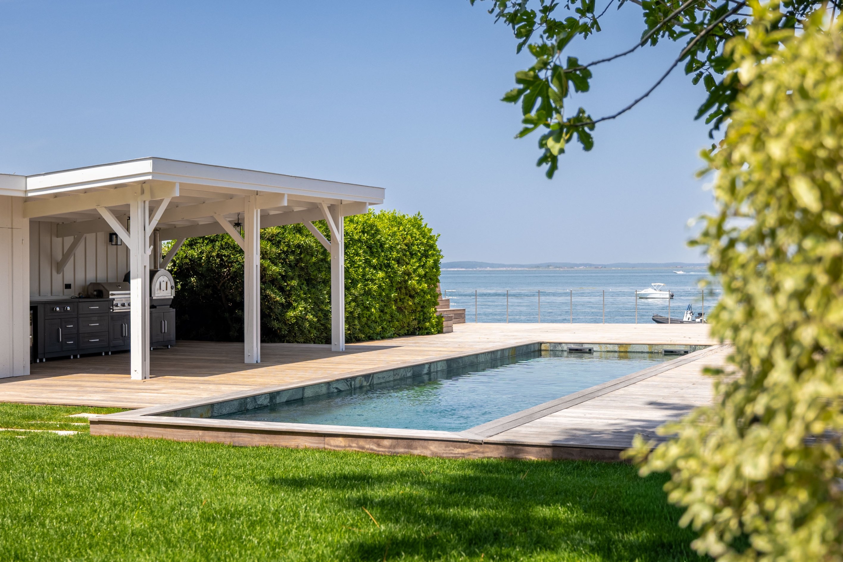  EXCEPTIONAL WATERFRONT ESTATE ENHANCED BY AN OUTSTANDING RENOVATION - 物件實景