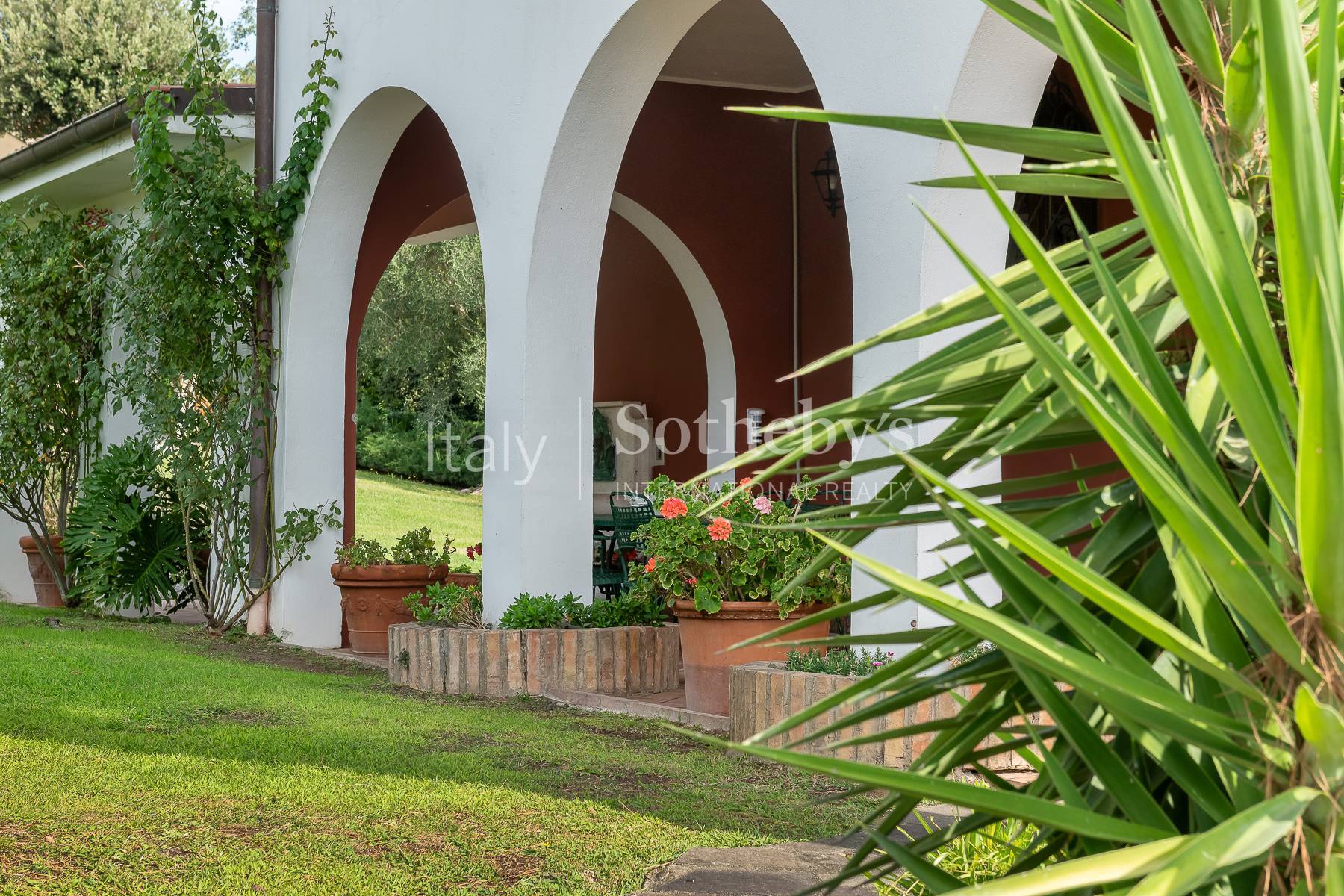  Elegant Villa with Private Park in Trevignano Romano - 物件實景