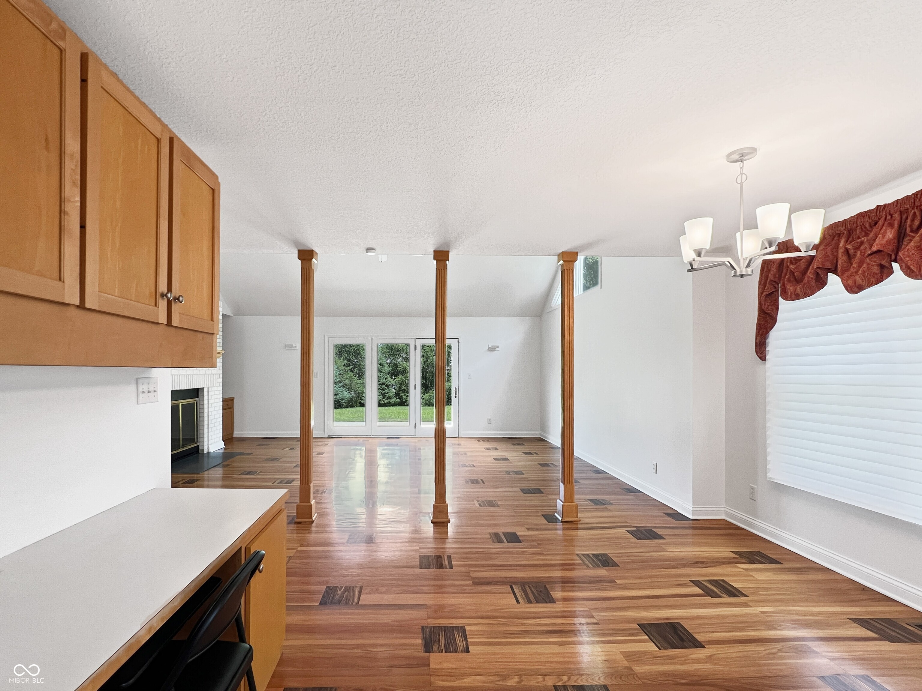 Columbus, Indiana, 47201, United States, 5 Bedrooms Bedrooms, ,6 BathroomsBathrooms,Residential,For Sale,1979621