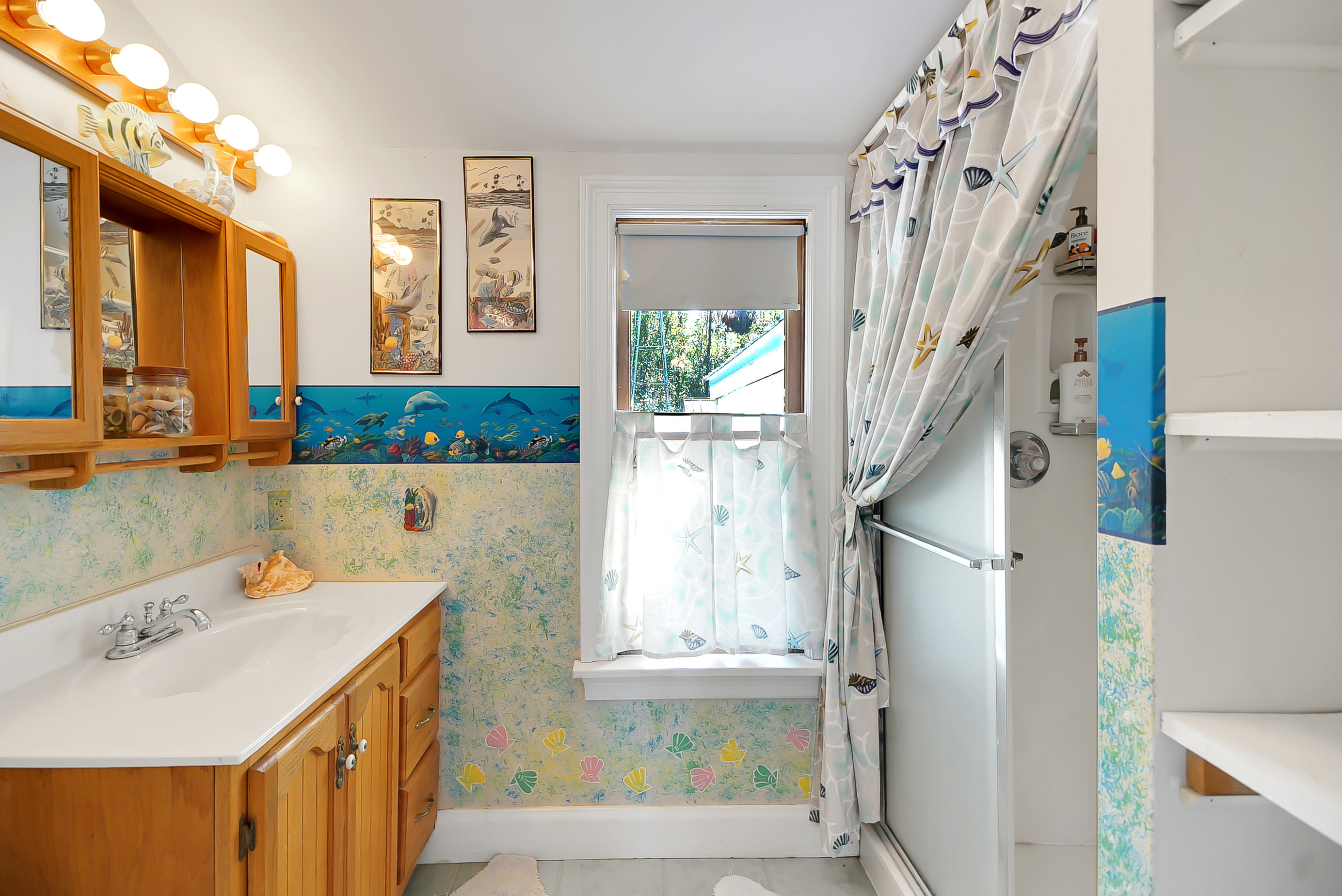 Yalaha, Florida, 34797, United States, 5 Bedrooms Bedrooms, ,4 BathroomsBathrooms,Residential,For Sale,1975837