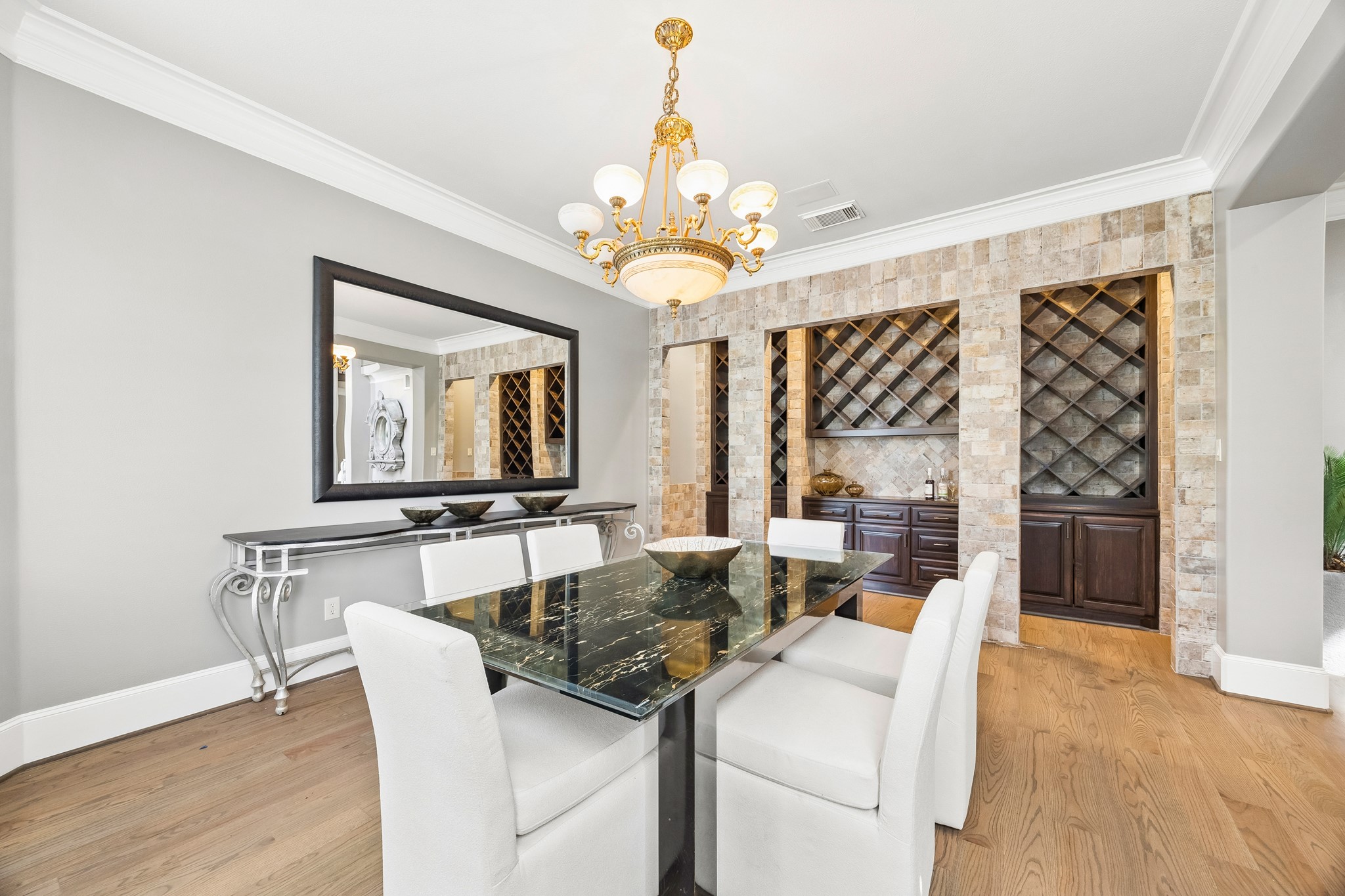  907 Enclave Lake Drive - 物件實景