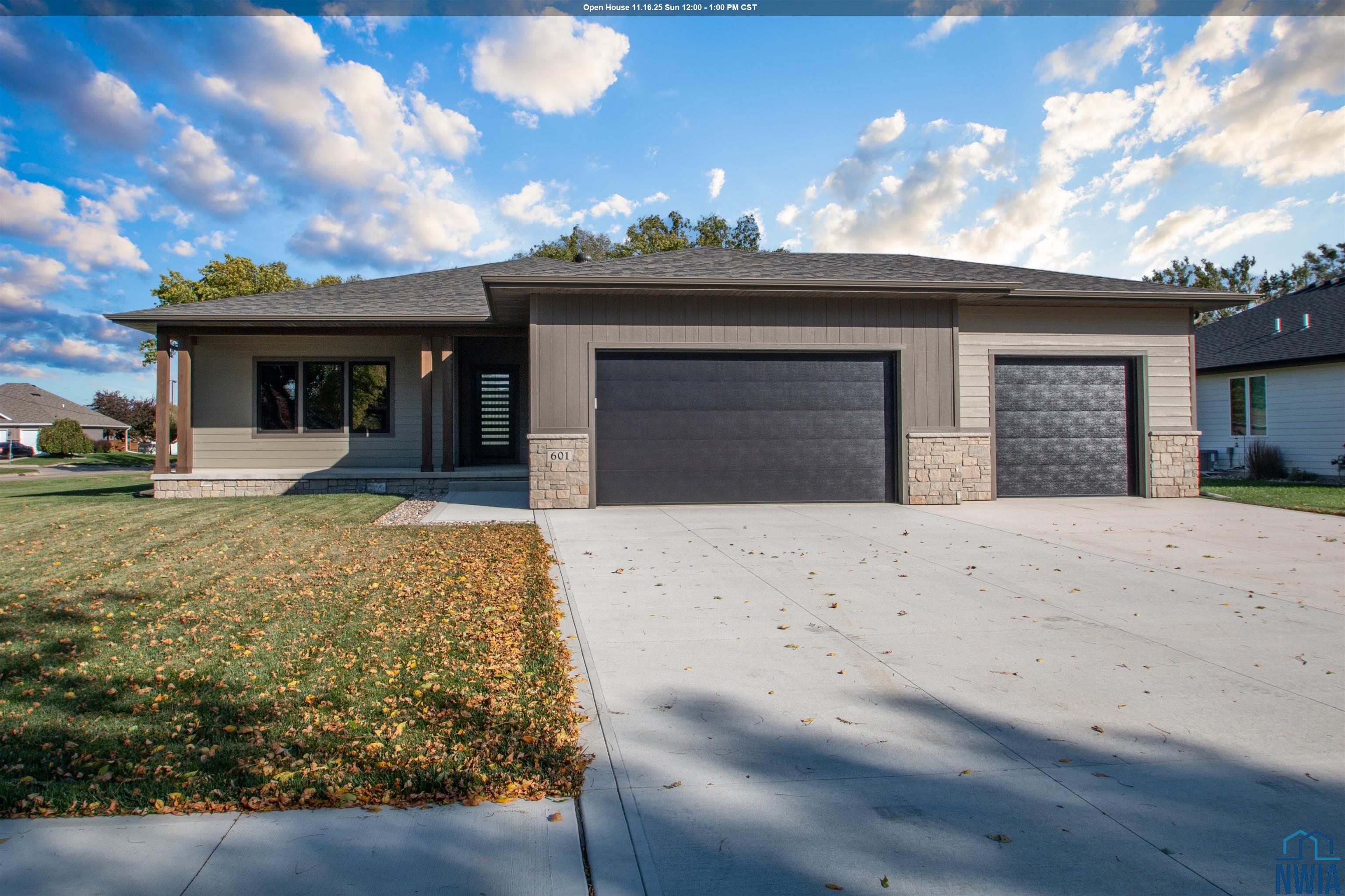 Sergeant Bluff, Iowa, 51054, United States, 3 Bedrooms Bedrooms, ,2 BathroomsBathrooms,Residential,For Sale,1974181