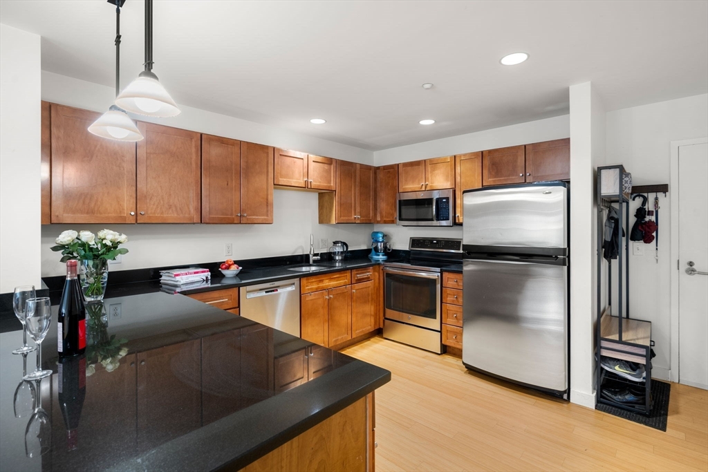 Boston, Massachusetts, 02135, United States, 3 Bedrooms Bedrooms, ,2 BathroomsBathrooms,Residential,For Sale,1827699