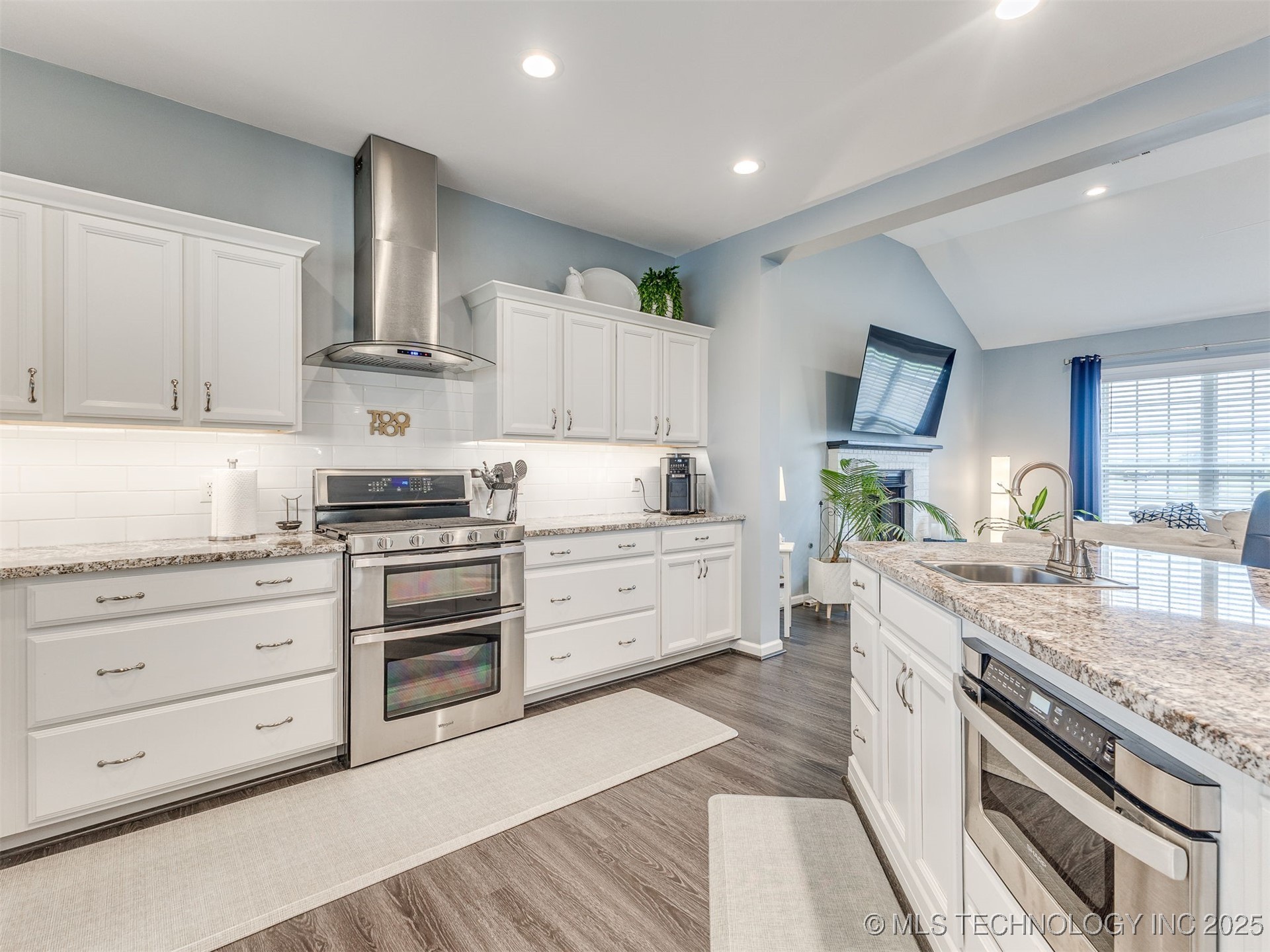 Mounds, Oklahoma, 74047, United States, 4 Bedrooms Bedrooms, ,4 BathroomsBathrooms,Residential,For Sale,1985246