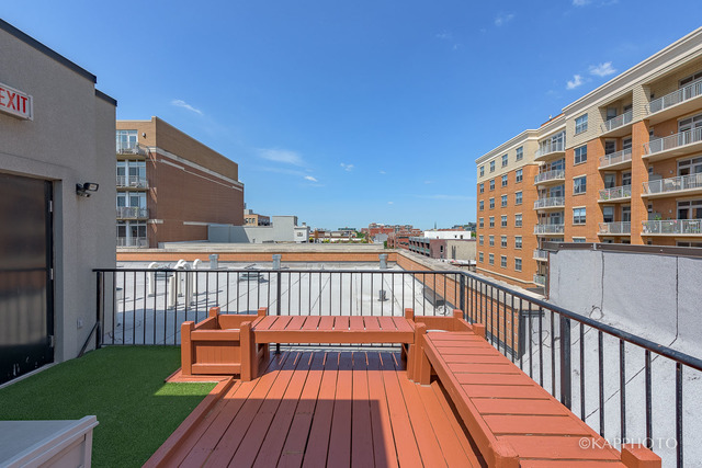 100 South Sangamon Street, 4N, Chicago, Illinois, 60607, United States, 3 Bedrooms Bedrooms, ,2 BathroomsBathrooms,Residential,For Sale,100 South Sangamon Street , 4N,1010516