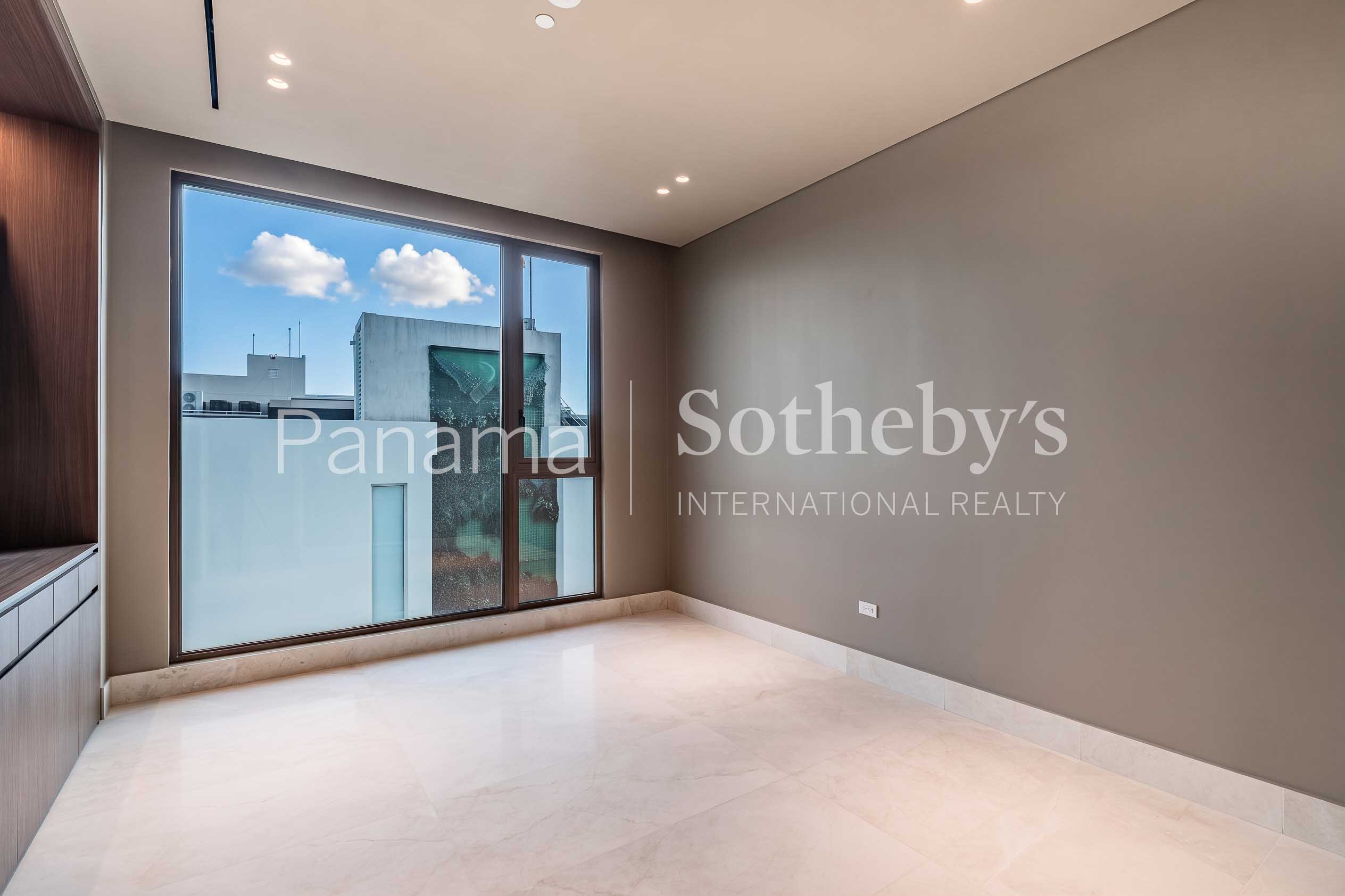  Two-Level Penthouse with Private Lap Pool  Skyhomes, Ocean Reef Islands - 物件實景