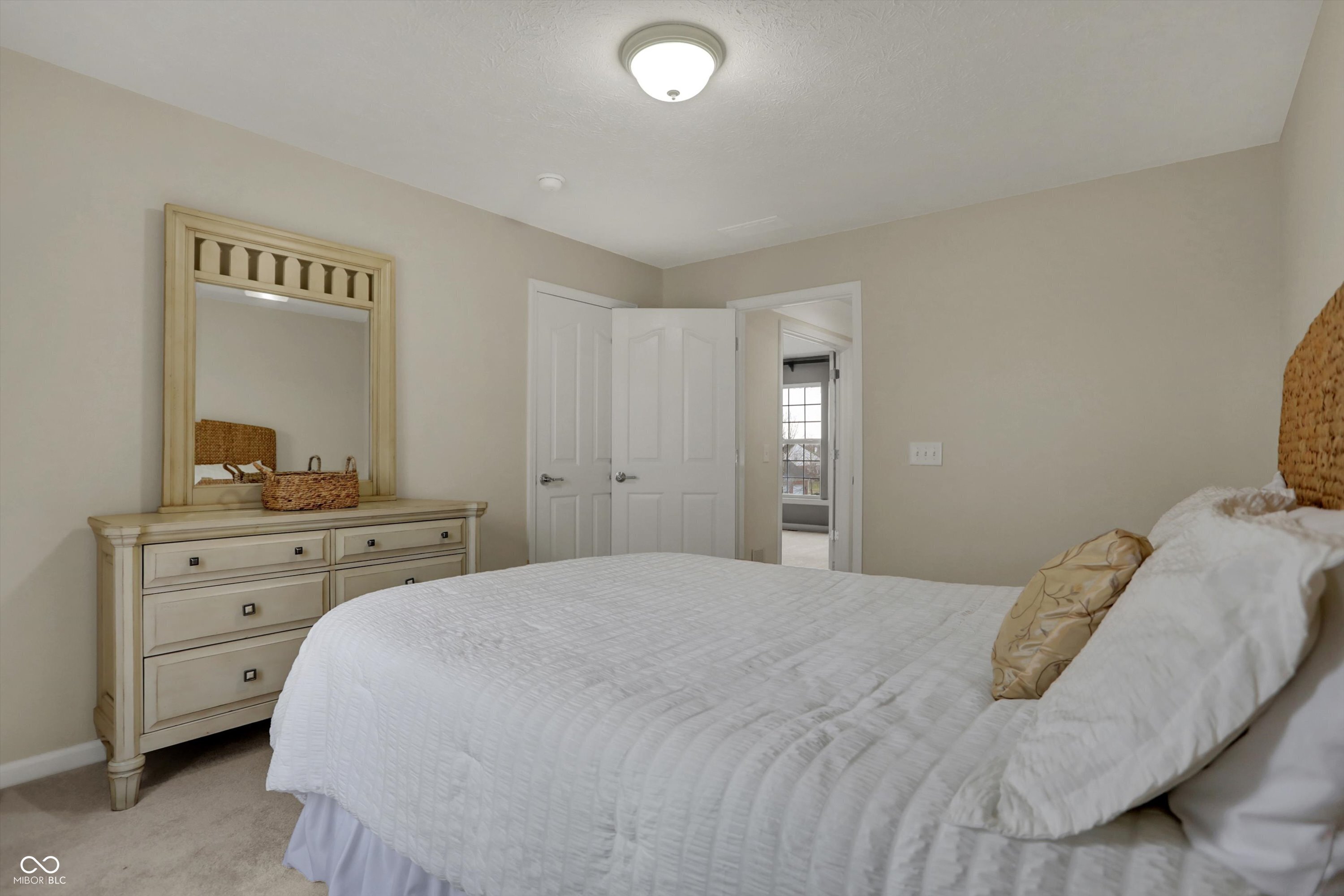 Zionsville, Indiana, 46077, United States, 4 Bedrooms Bedrooms, ,4 BathroomsBathrooms,Residential,For Sale,1880613