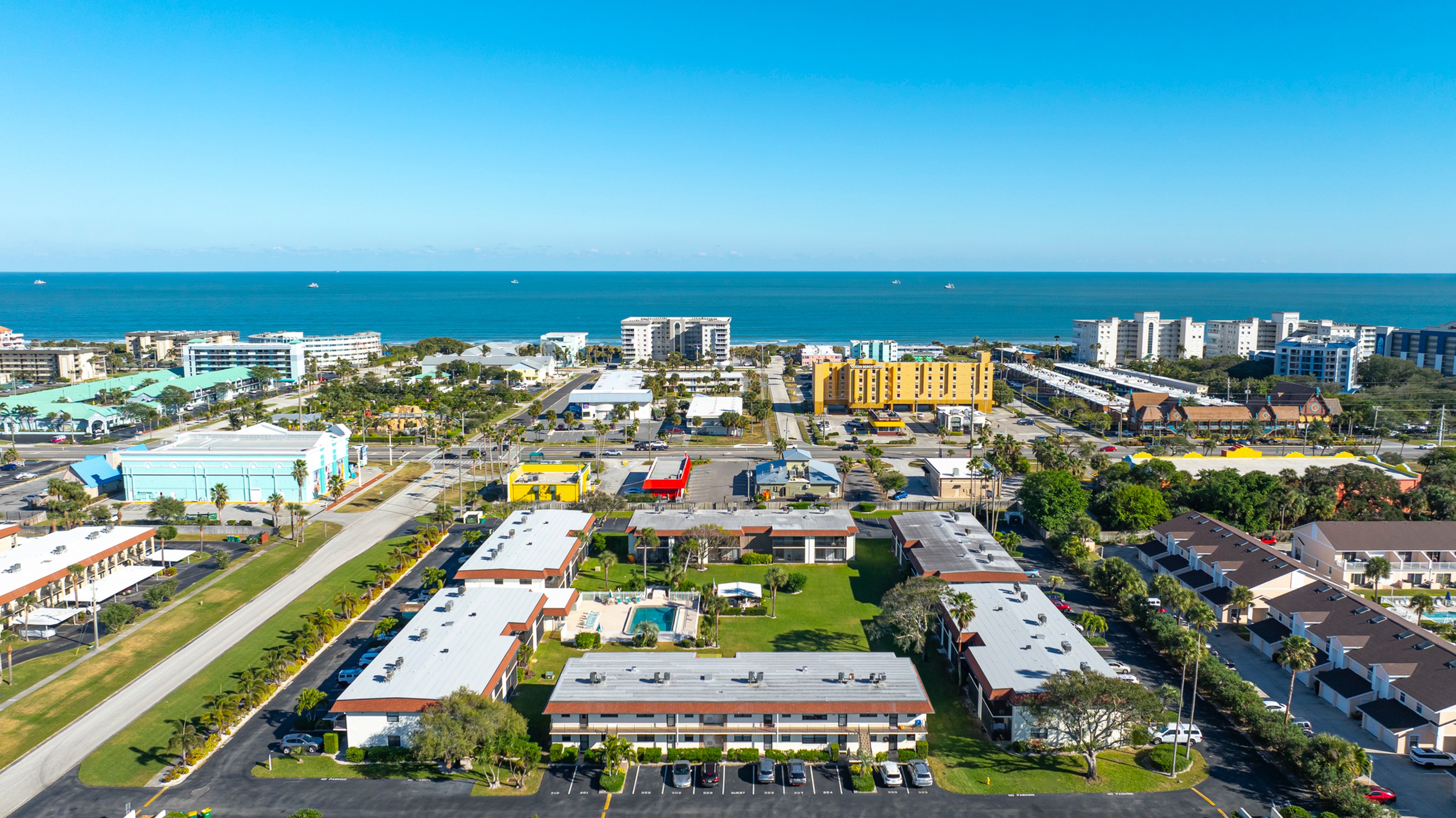  200 Saint Lucie Lane, Cocoa Beach, FL, 32931 - 物件實景