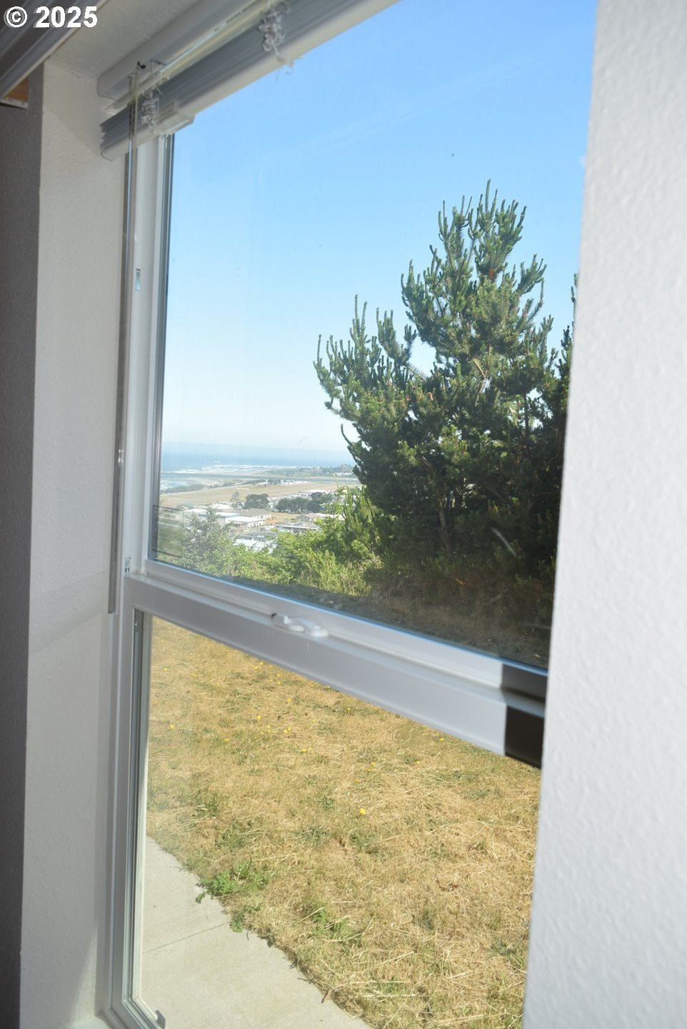 Gold Beach, Oregon, 97444, United States, 3 Bedrooms Bedrooms, ,2 BathroomsBathrooms,Residential,For Sale,1983630