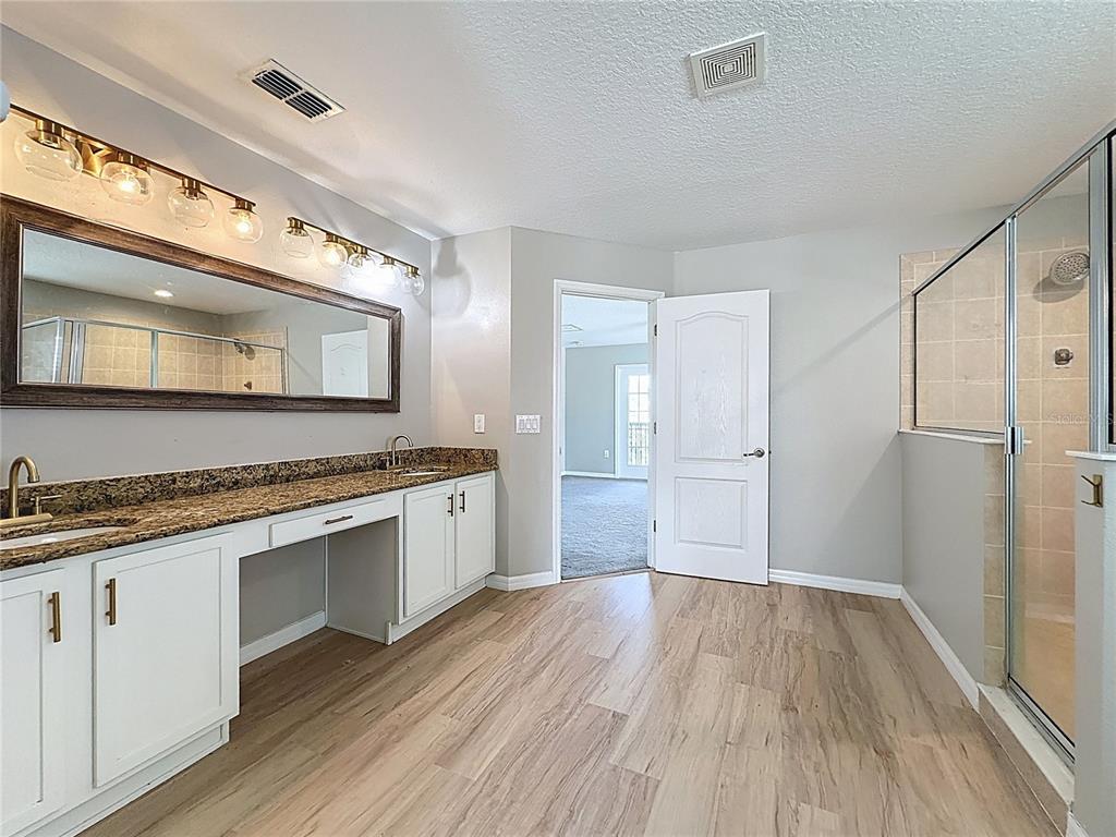 Davenport, Florida, 33896, United States, 5 Bedrooms Bedrooms, ,4 BathroomsBathrooms,Residential,For Sale,1839157