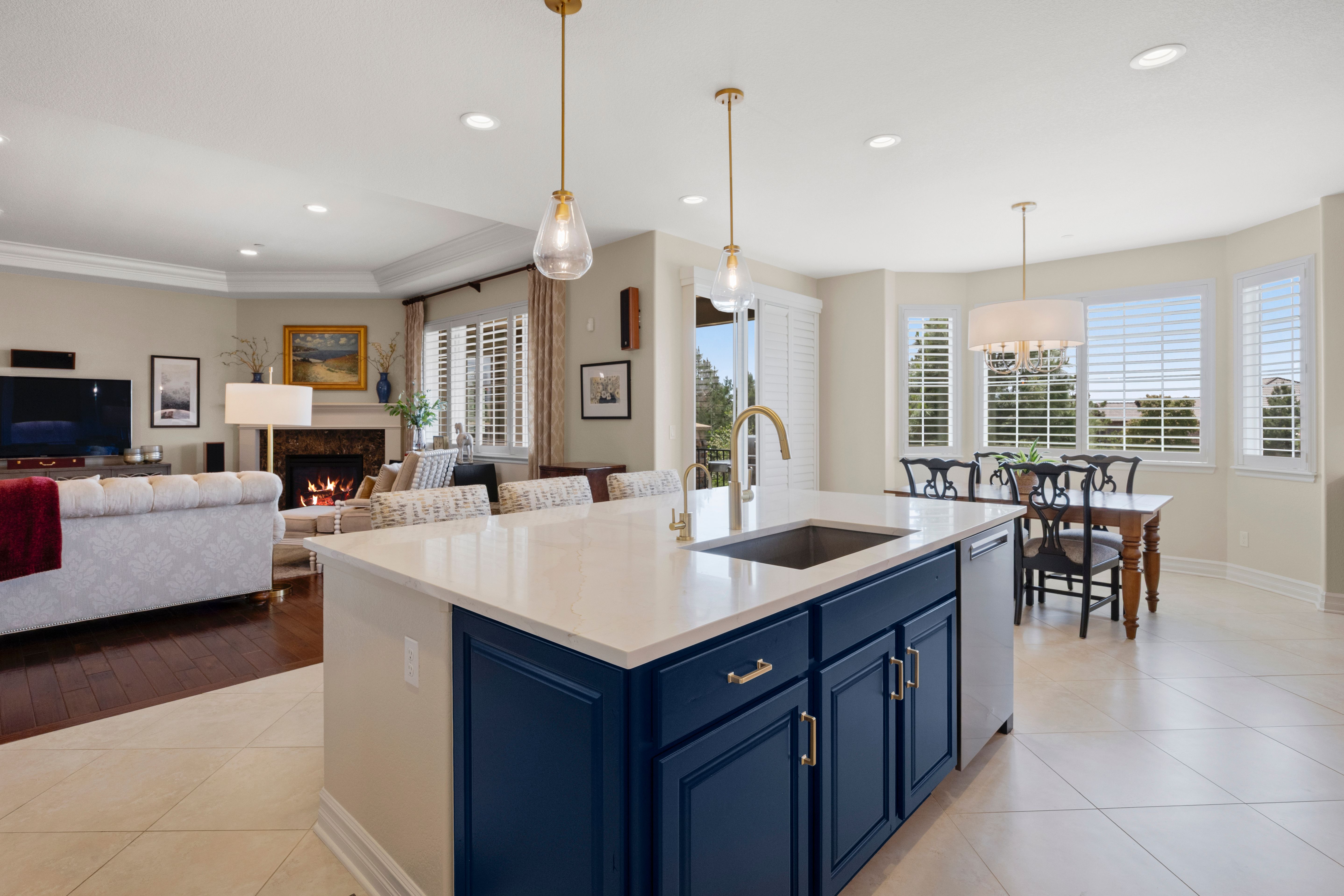  Graciously appointed and impeccably maintained, this patio home - 物件實景