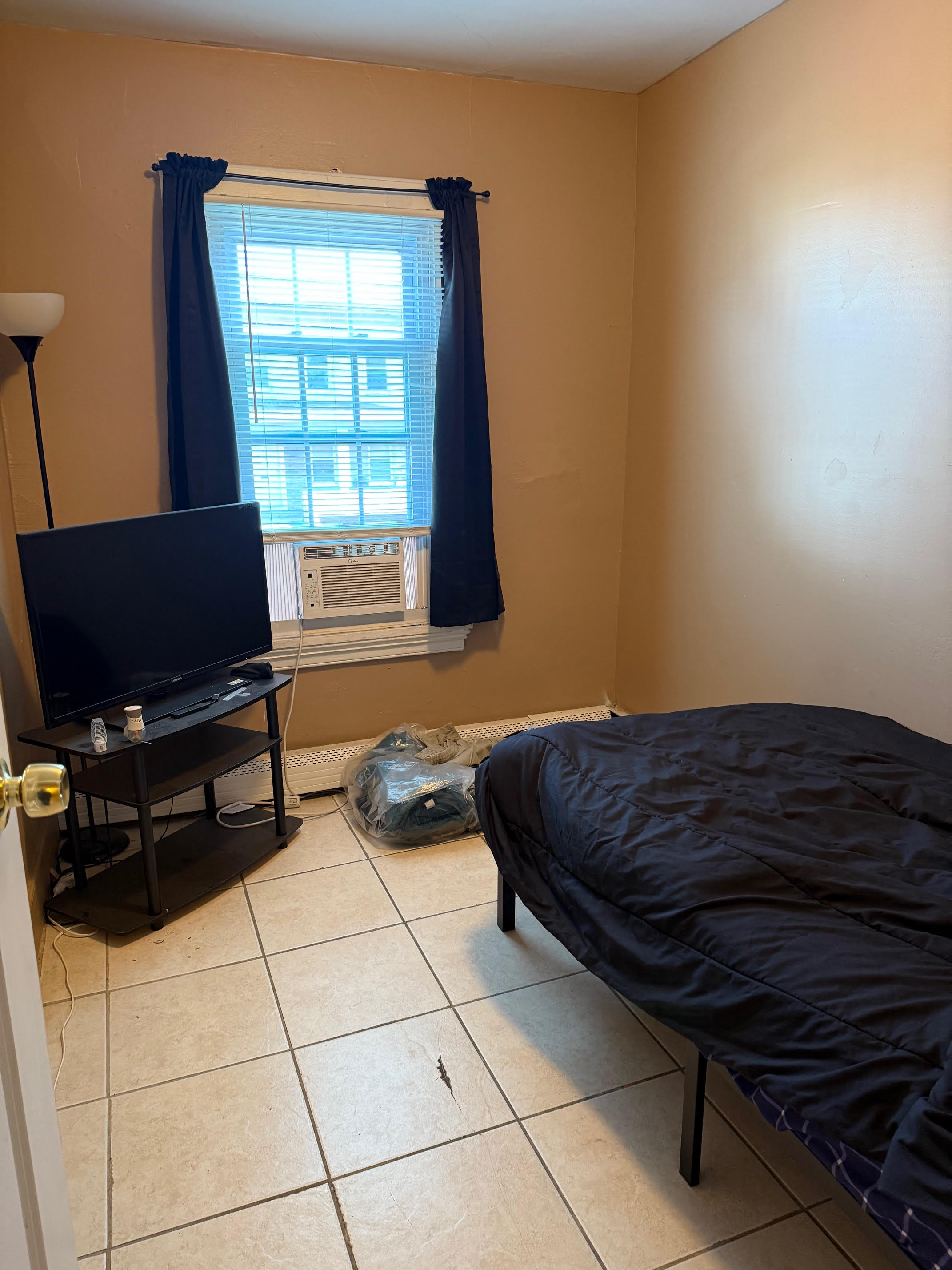 Bridgeport, Connecticut, 06608, United States, 6 Bedrooms Bedrooms, ,3 BathroomsBathrooms,Residential,For Sale,1936865