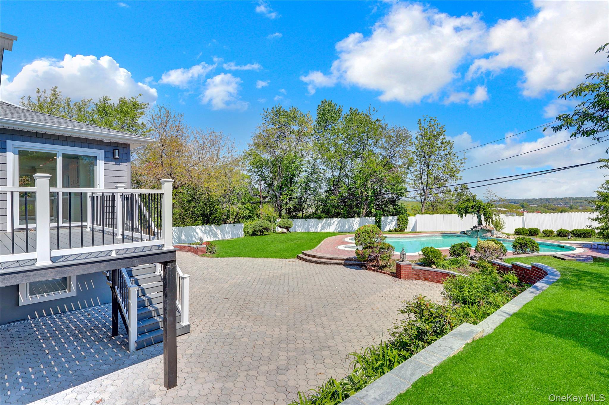  52 Woodland Road, Roslyn, NY 11576 - 物件實景