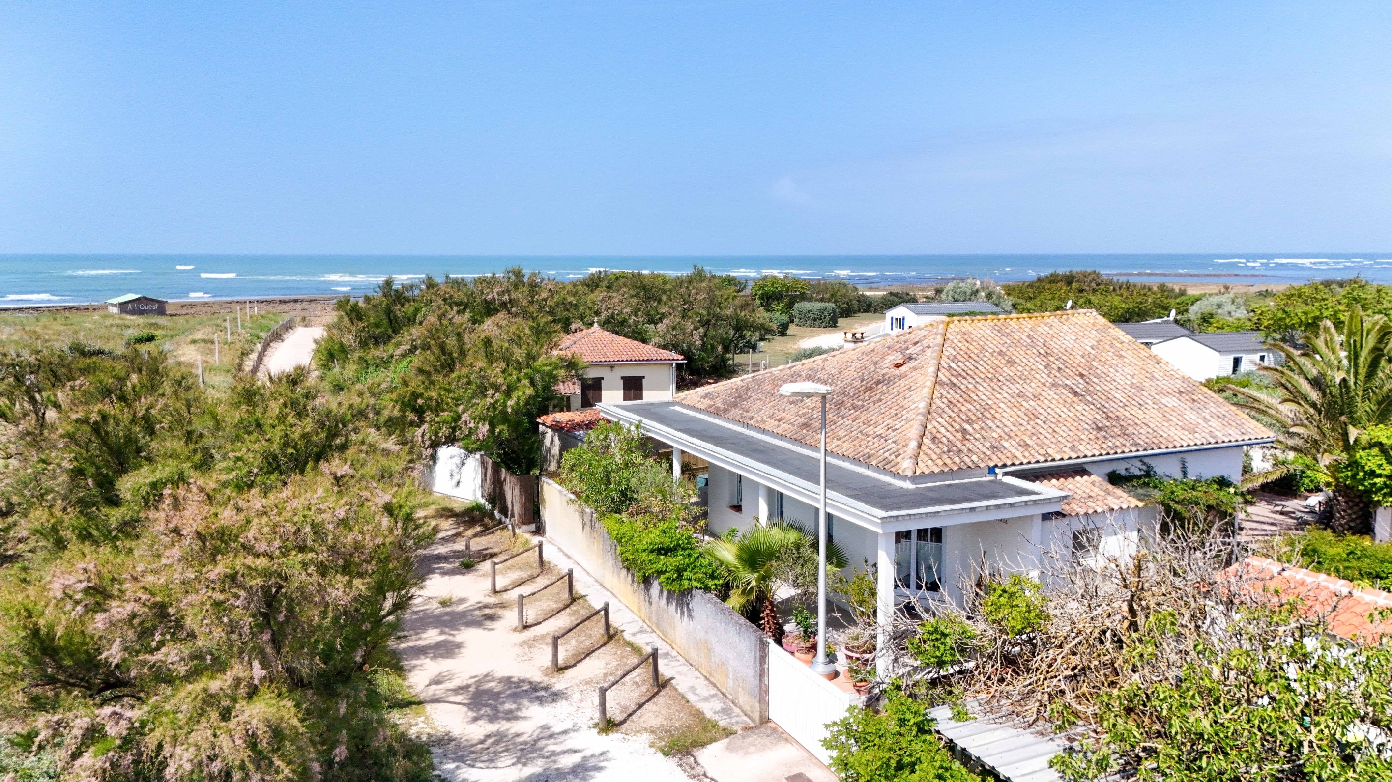  Charming 4-Bedroom House at the Foot of Domino Beaches - 物件實景