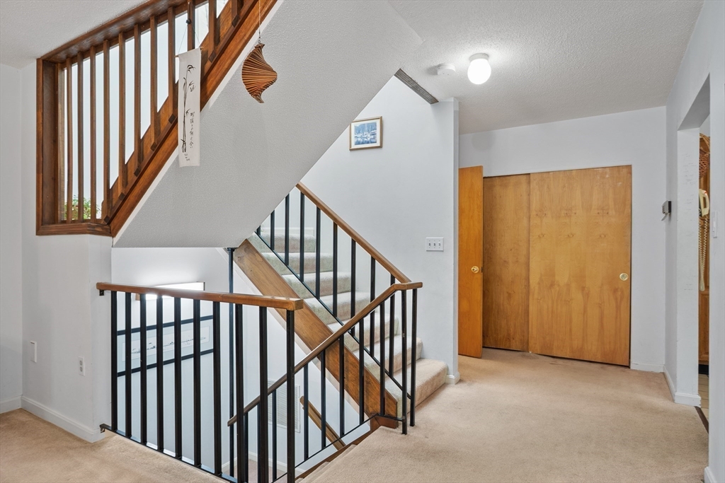 Salem, Massachusetts, 01970, United States, 2 Bedrooms Bedrooms, ,3 BathroomsBathrooms,Residential,For Sale,1932655