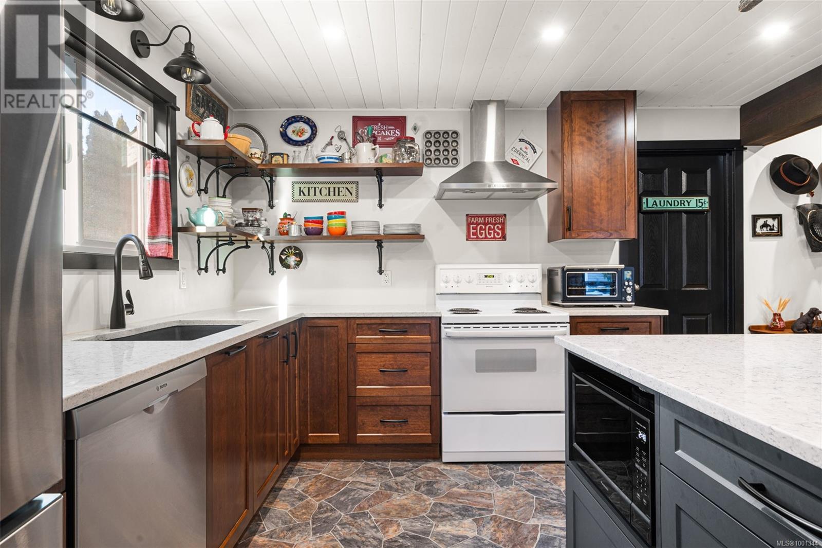 COLWOOD, British Columbia, V9C 3R6, CA, 3 Bedrooms Bedrooms, ,4 BathroomsBathrooms,Residential,For Sale,1907162