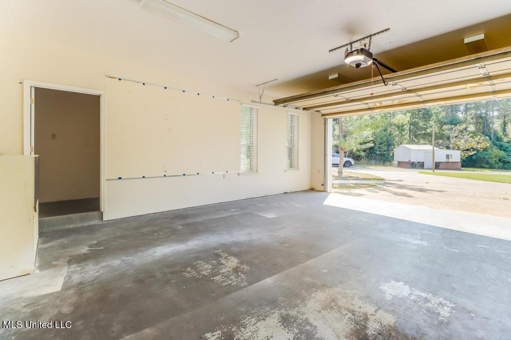 Vancleave, Mississippi, 39565, United States, 3 Bedrooms Bedrooms, ,3 BathroomsBathrooms,Residential,For Sale,1975033