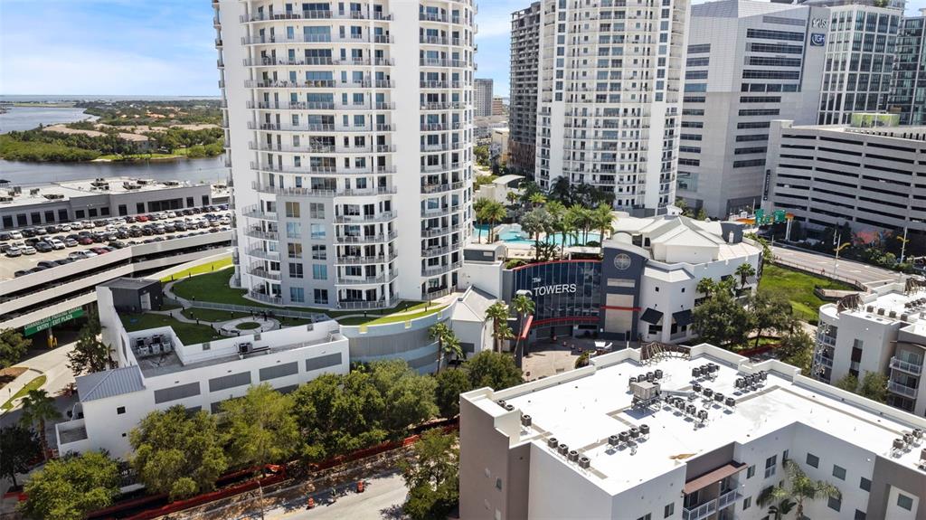 Tampa, Florida, 33602, United States, 2 Bedrooms Bedrooms, ,2 BathroomsBathrooms,Residential,For Sale,1935237