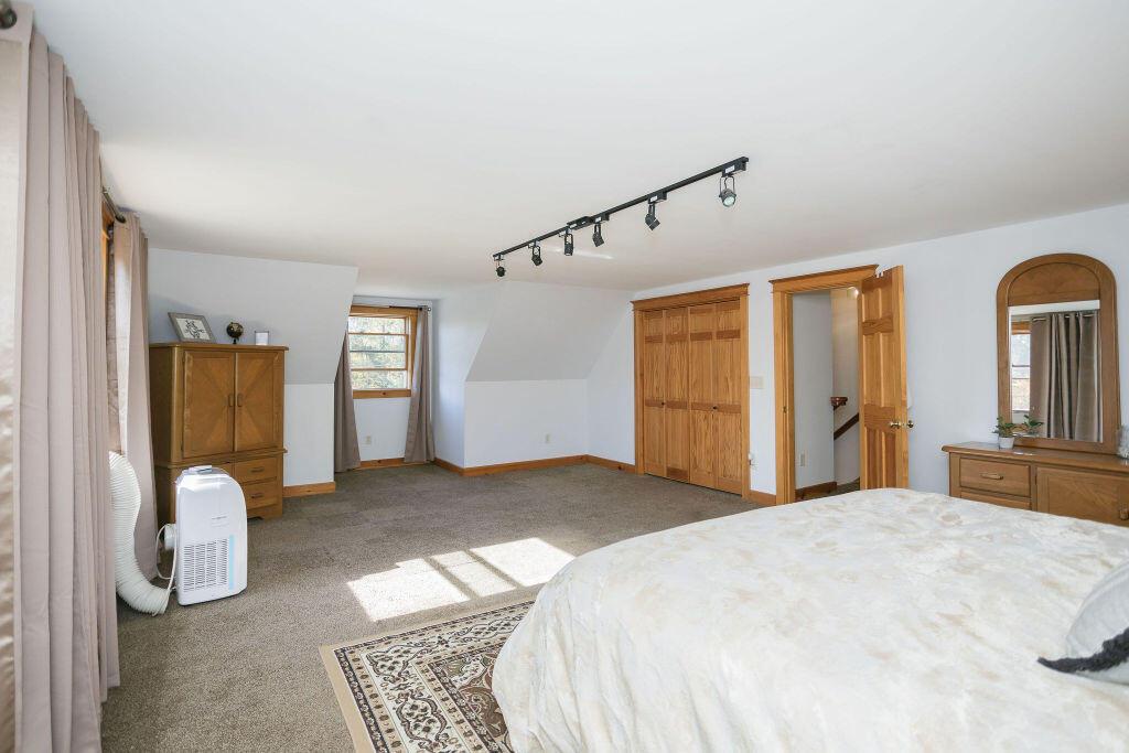 Jay, Maine, 04239, United States, 4 Bedrooms Bedrooms, ,3 BathroomsBathrooms,Residential,For Sale,1954491