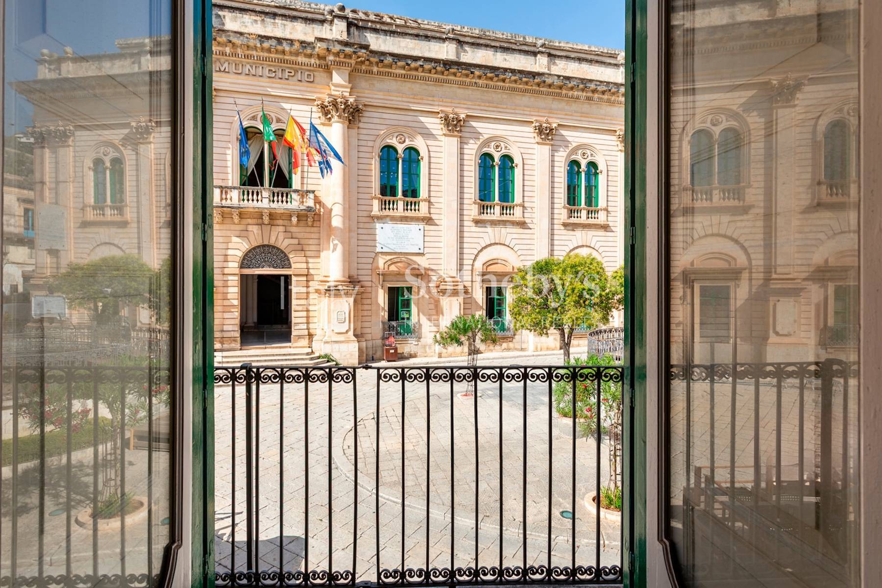  A prestigious property overlooking the main square in Scicli - 物件實景