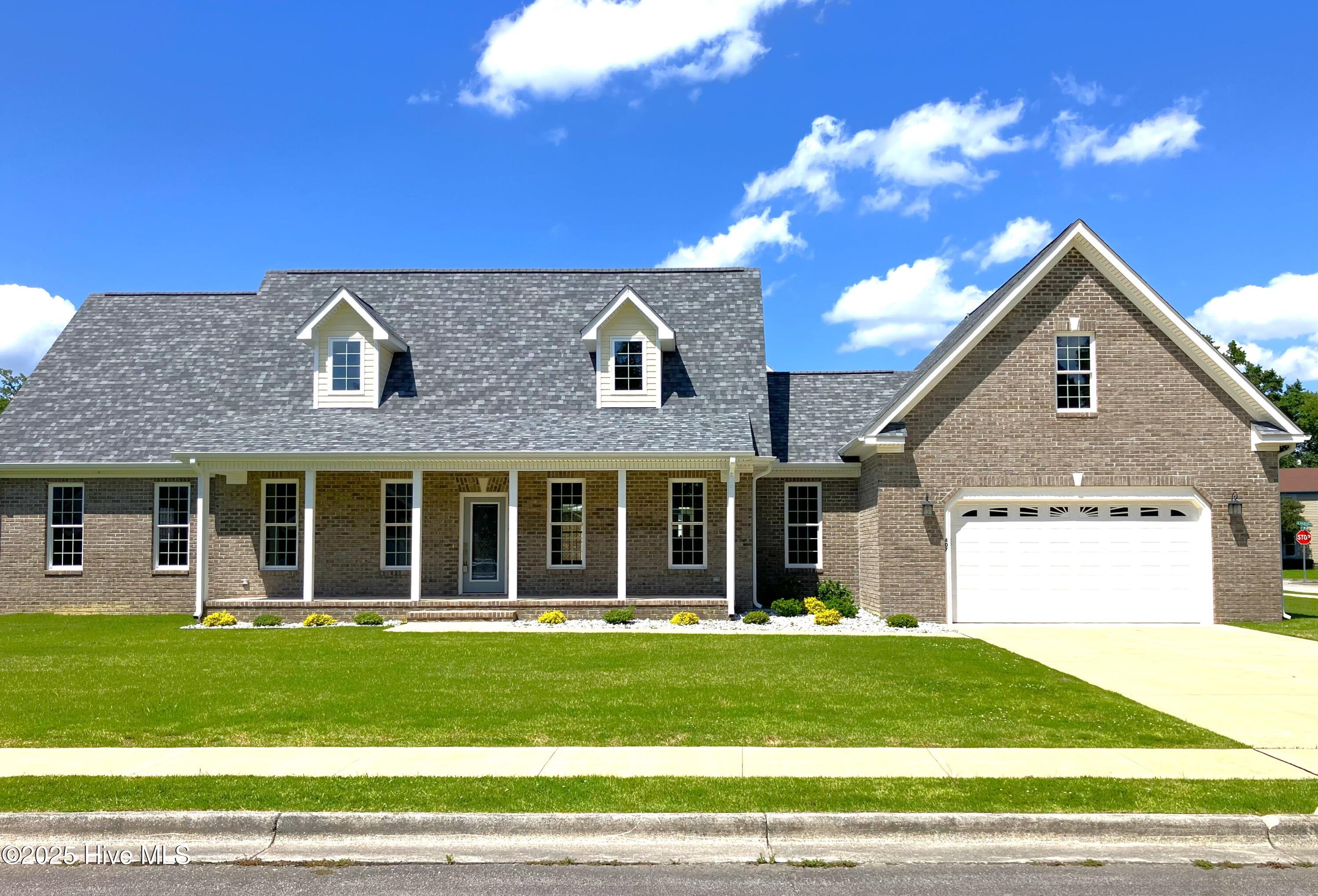 Jacksonville, North Carolina, 28546, United States, 5 Bedrooms Bedrooms, ,4 BathroomsBathrooms,Residential,For Sale,1872875