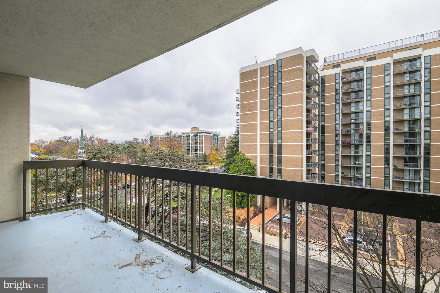 Arlington, Virginia, 22204, United States, 2 Bedrooms Bedrooms, ,2 BathroomsBathrooms,Residential,For Sale,1996960