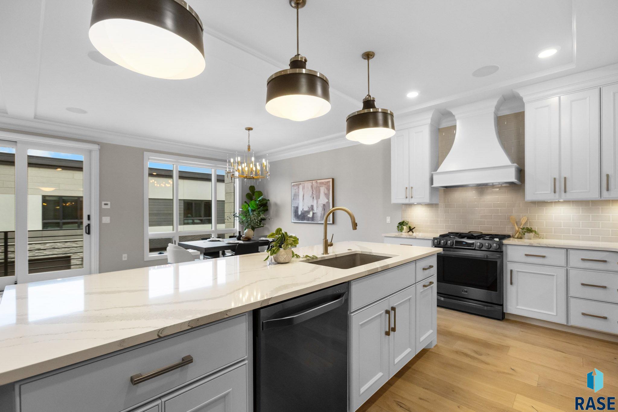 Sioux Falls, South Dakota, 57106, United States, 3 Bedrooms Bedrooms, ,2 BathroomsBathrooms,Residential,For Sale,1986319