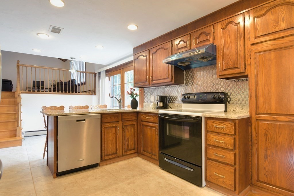 20 Fairview St, Quincy, Massachusetts, 02169, United States, 5 Bedrooms Bedrooms, ,4 BathroomsBathrooms,Residential,For Sale,20 Fairview St,1010542