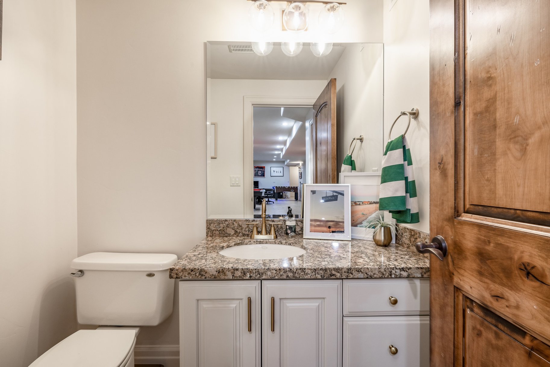  Custom 2-Story Parade Home with Dolphin Bolderscape Grotto Pool & 6 Car Garage - 物件實景