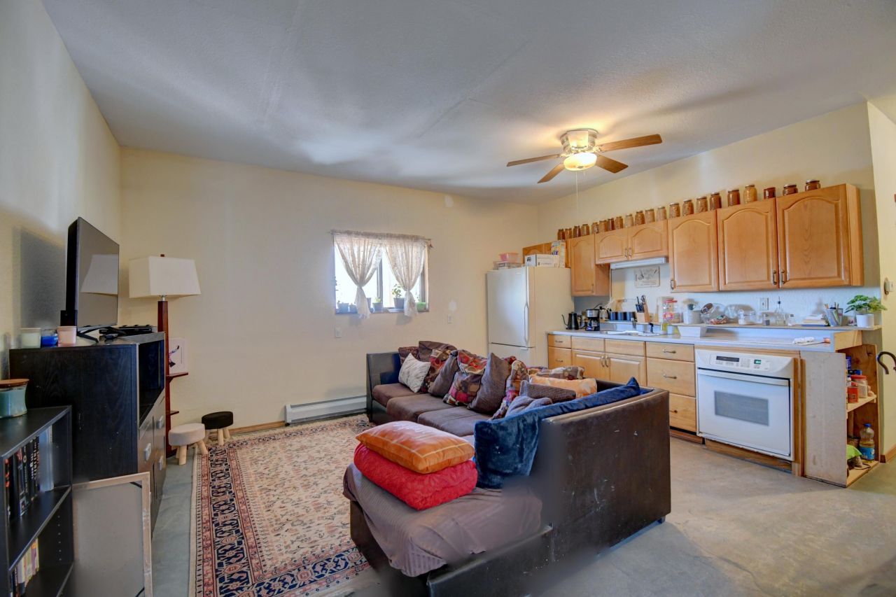 Edgewood, New Mexico, 87015, United States, 6 Bedrooms Bedrooms, ,4 BathroomsBathrooms,Residential,For Sale,1990949