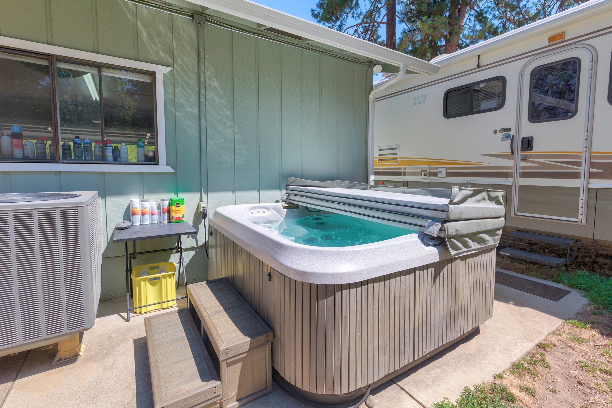 Grants Pass, Oregon, 97527, United States, 3 Bedrooms Bedrooms, ,3 BathroomsBathrooms,Residential,For Sale,1928717