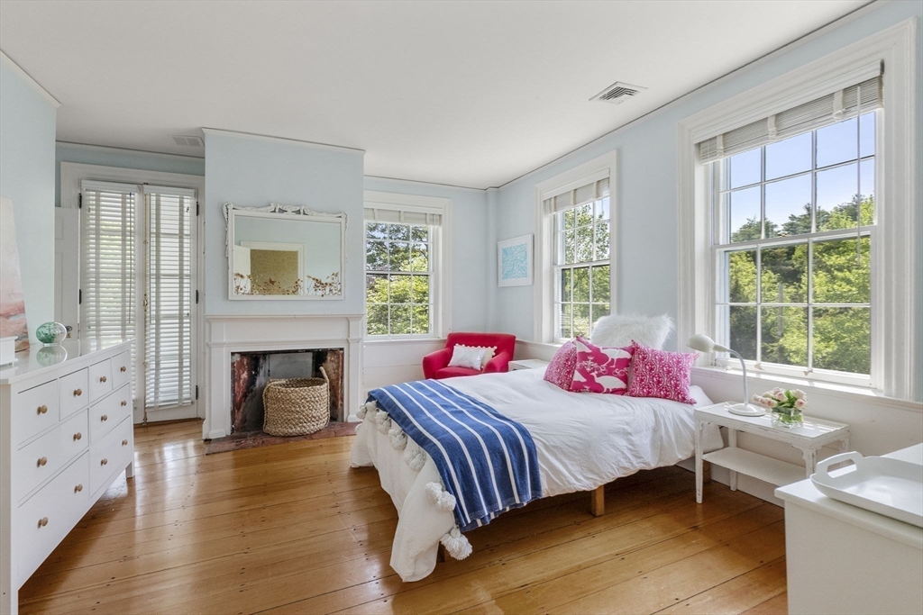 Sudbury, Massachusetts, 01776, United States, 6 Bedrooms Bedrooms, ,6 BathroomsBathrooms,Residential,For Sale,1804131
