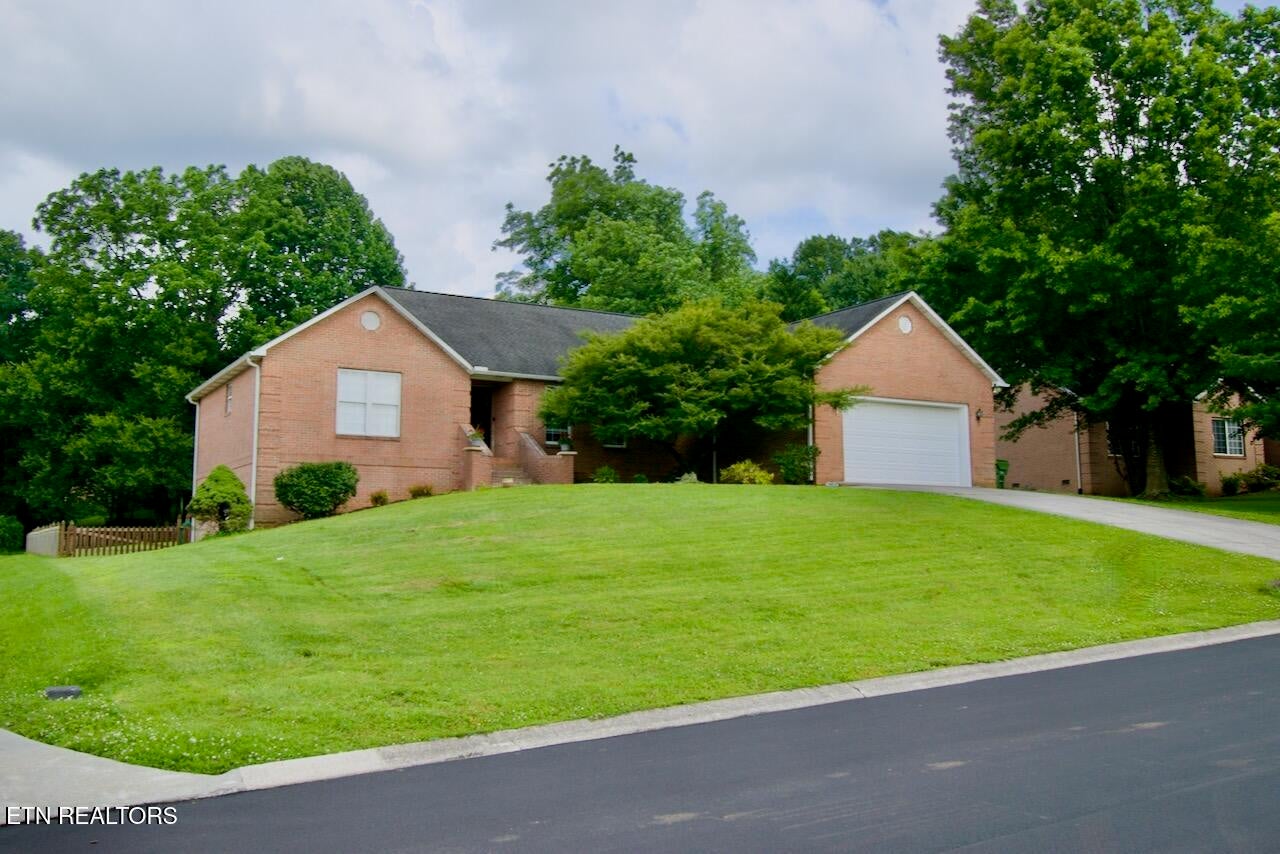 Maryville, Tennessee, 37803, United States, 3 Bedrooms Bedrooms, ,3 BathroomsBathrooms,Residential,For Sale,1857771
