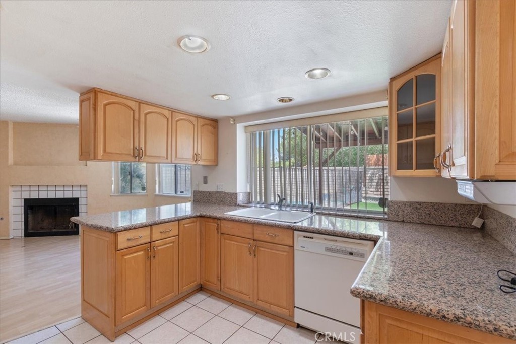Palmdale, California, 93550, United States, 4 Bedrooms Bedrooms, ,3 BathroomsBathrooms,Residential,For Sale,1921772