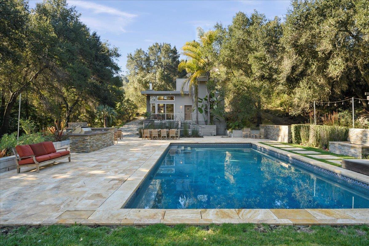 Los Altos Hills, California, 94022, United States, 5 Bedrooms Bedrooms, ,5 BathroomsBathrooms,Residential,For Sale,1907317