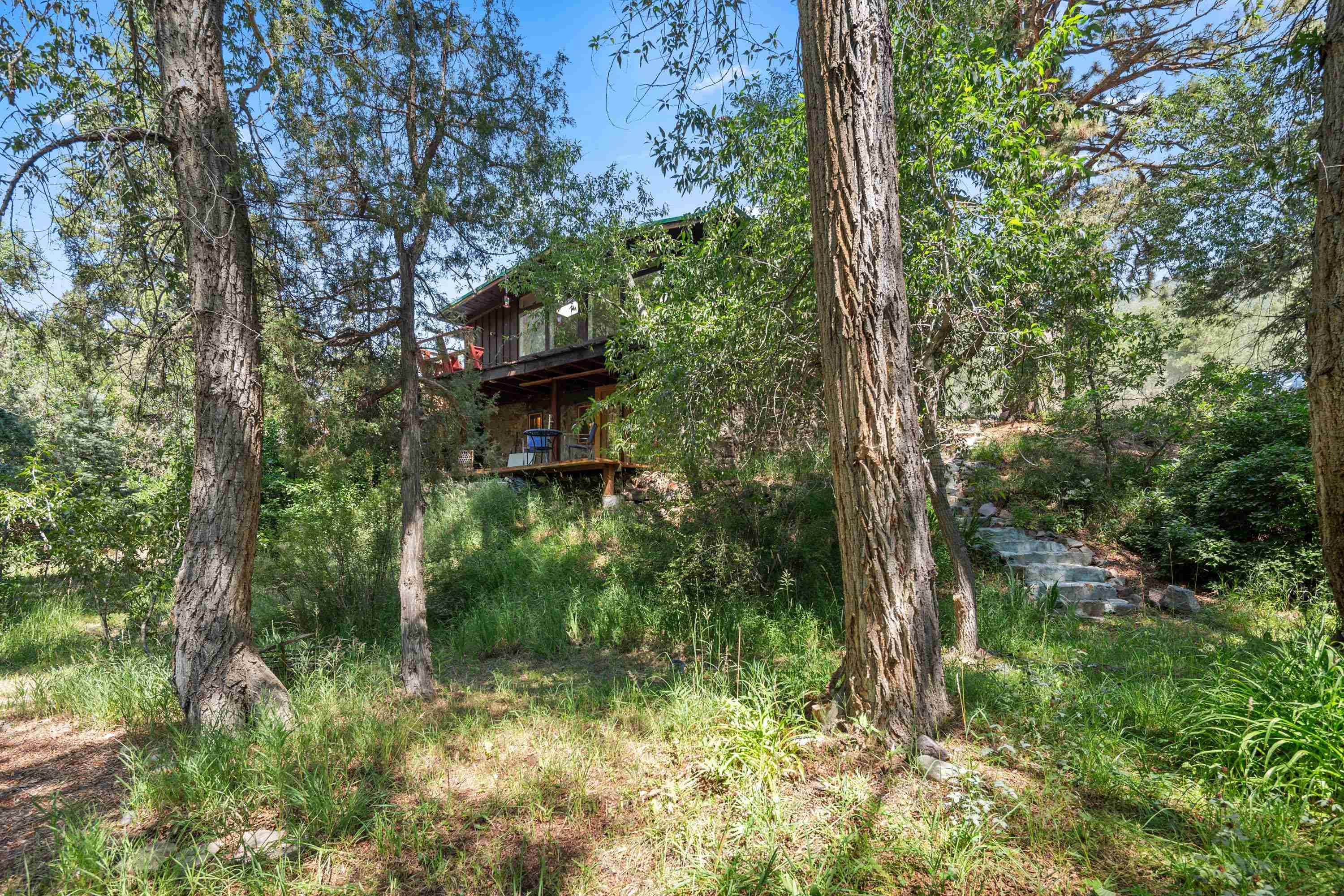 Questa, New Mexico, 87556, United States, 2 Bedrooms Bedrooms, ,3 BathroomsBathrooms,Residential,For Sale,1916841