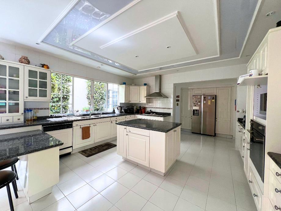 Huixquilucan, Estado de méxico, 52780, Mexico, 4 Bedrooms Bedrooms, ,4 BathroomsBathrooms,Residential,For Sale,1712764