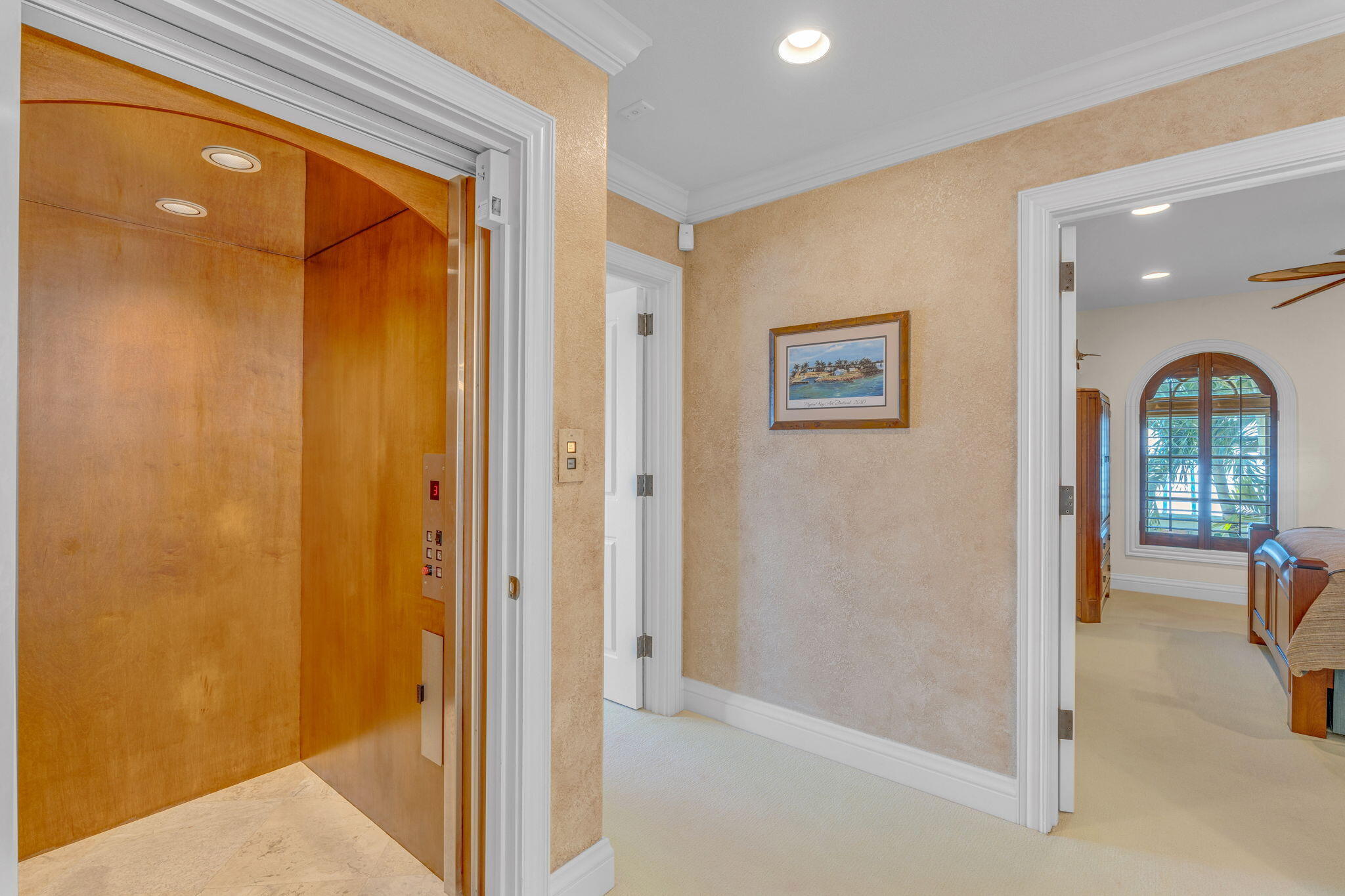 KEY COLONY, Florida, 33051, United States, 4 Bedrooms Bedrooms, ,5 BathroomsBathrooms,Residential,For Sale,1997483