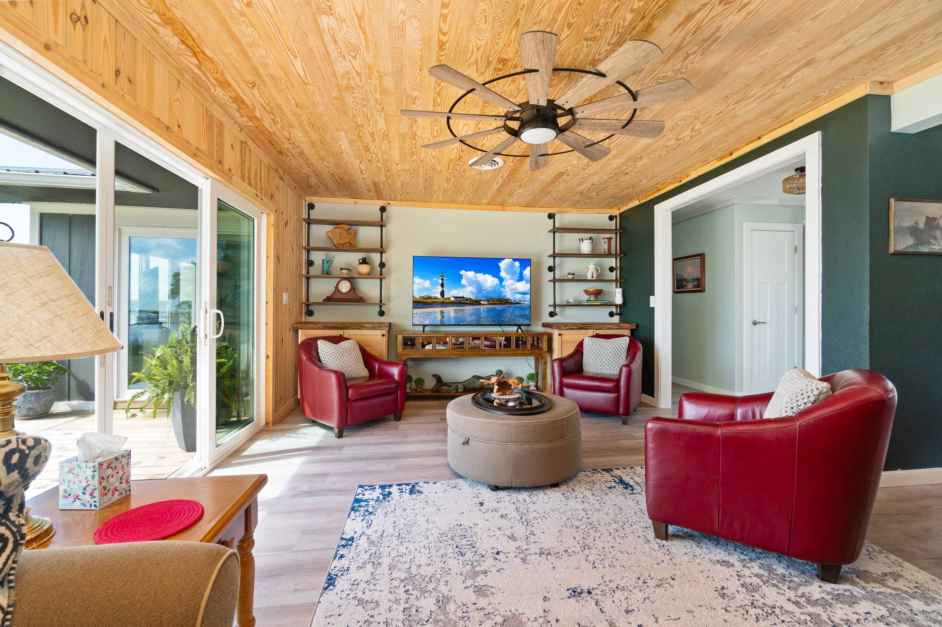 Aurora, North Carolina, 27806, United States, 3 Bedrooms Bedrooms, ,2 BathroomsBathrooms,Residential,For Sale,1973903